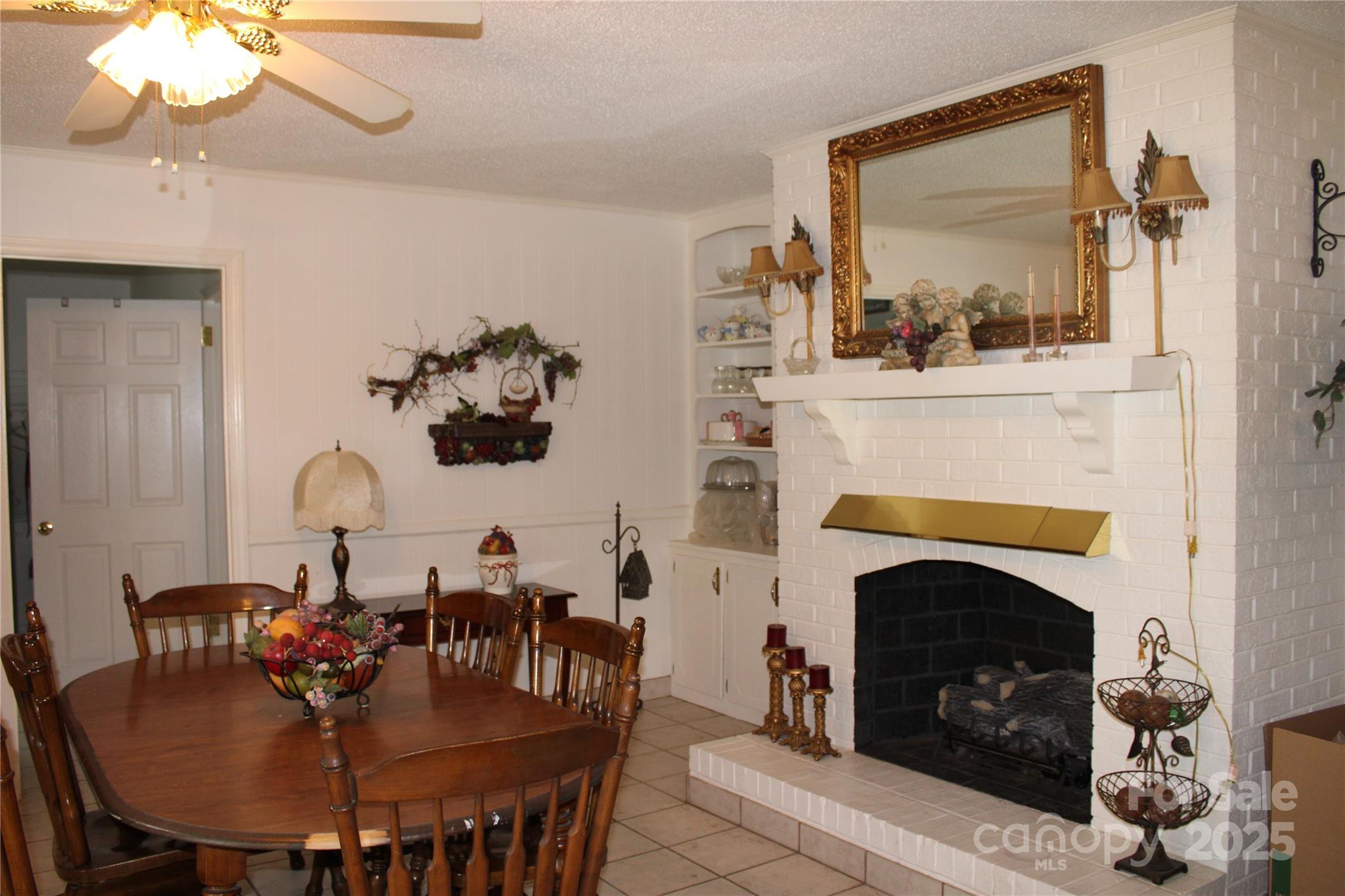 116 Woodbark Lane Property Photo 9