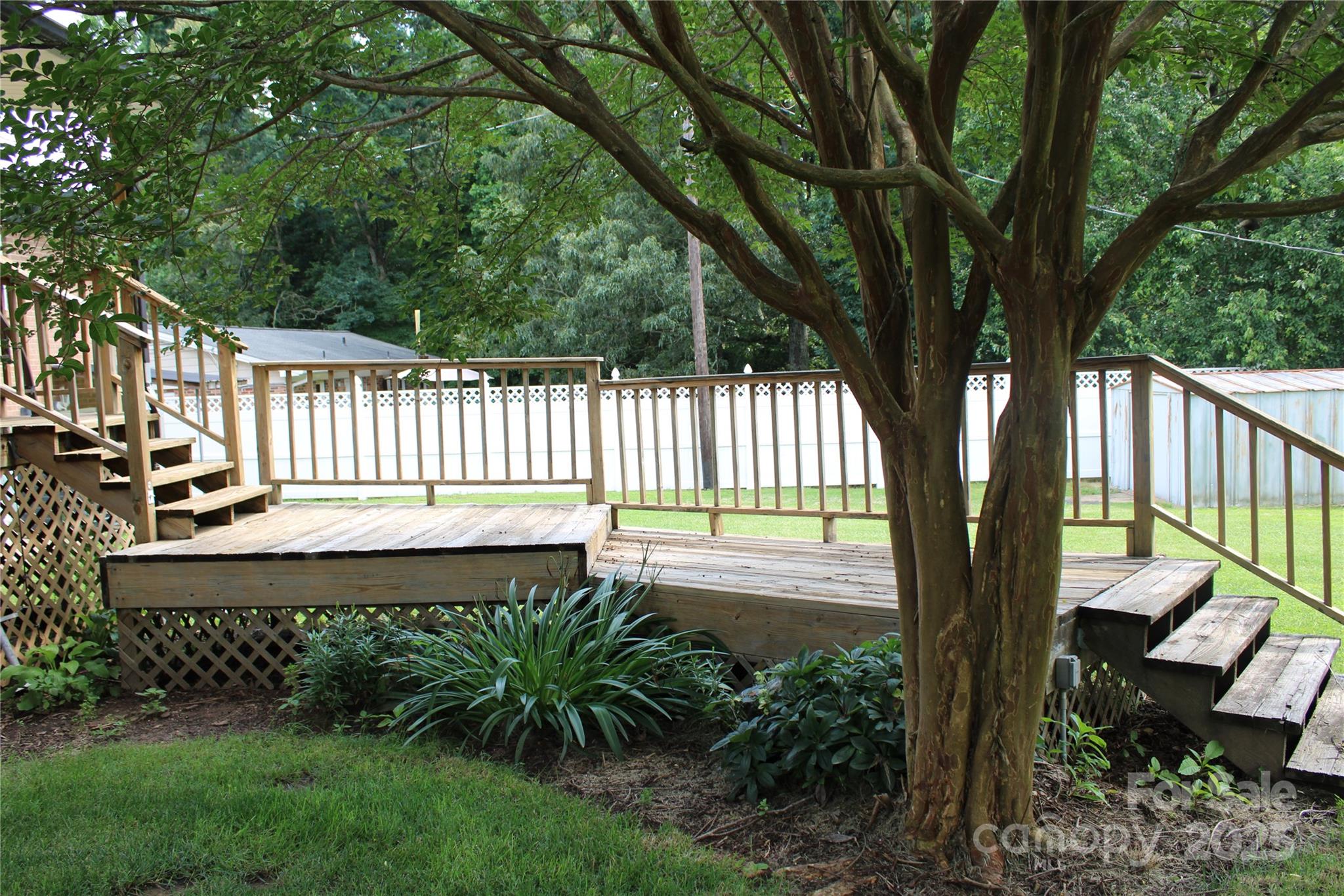 116 Woodbark Lane Property Photo 23