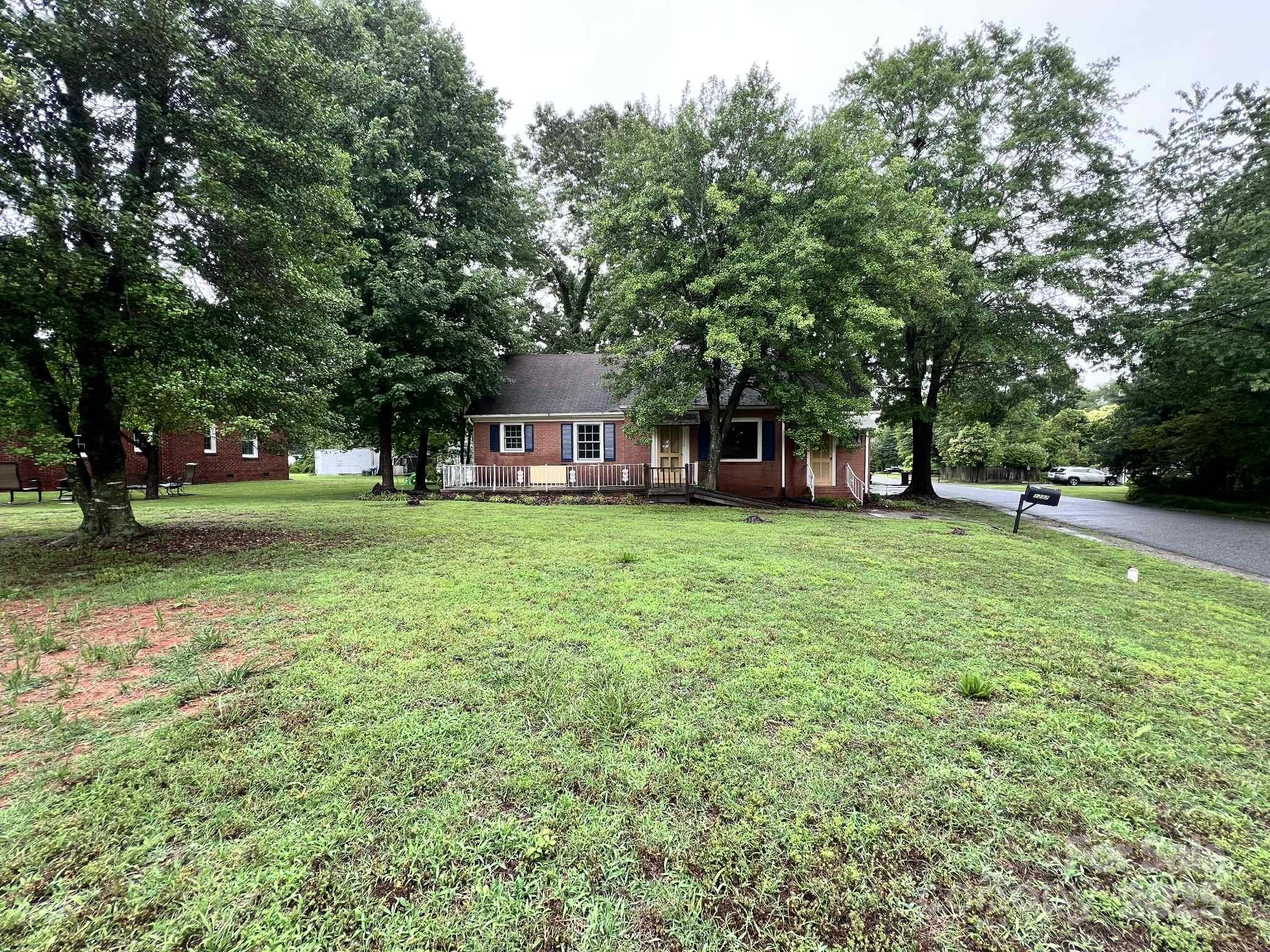 1287 Old Charlotte Road Property Photo 3