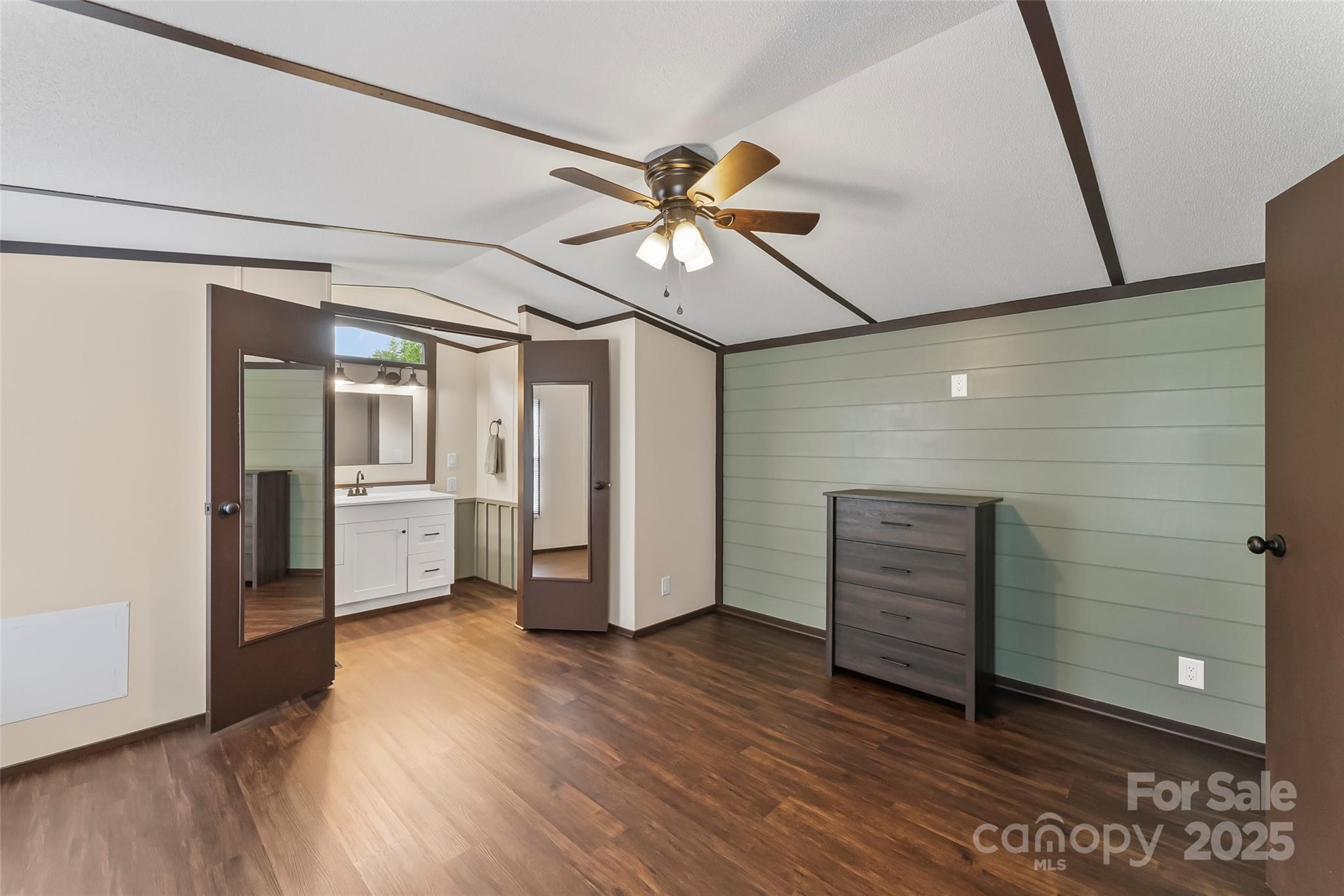 1712 Nc 126 Highway Property Photo 7
