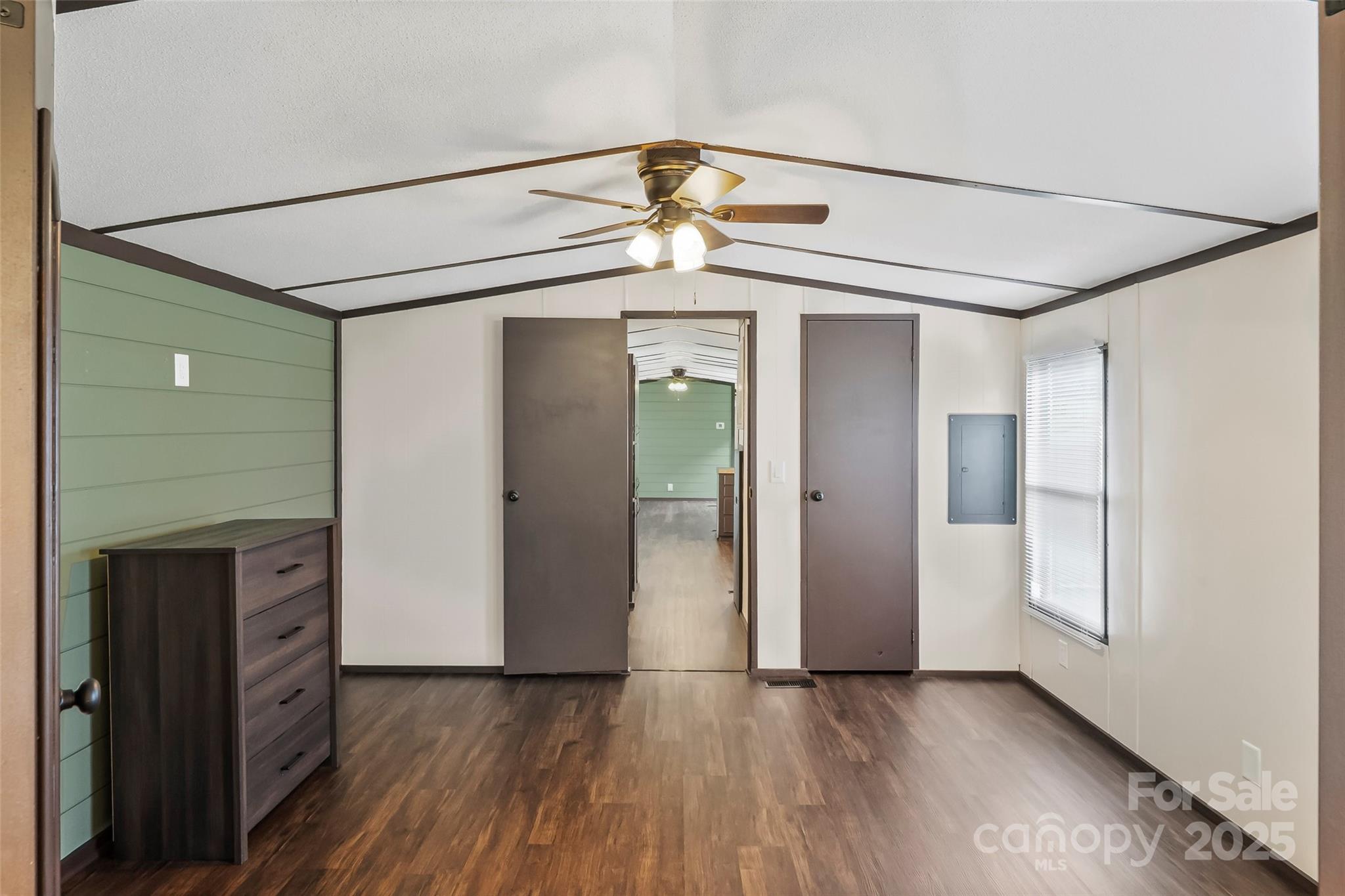 1712 Nc 126 Highway Property Photo 8