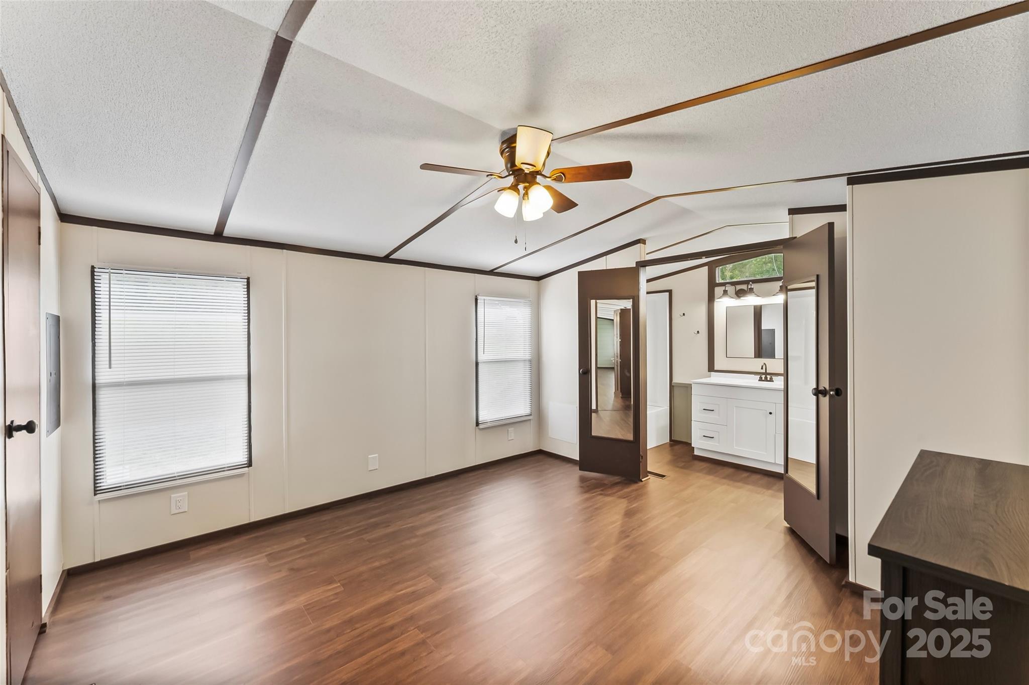 1712 Nc 126 Highway Property Photo 9