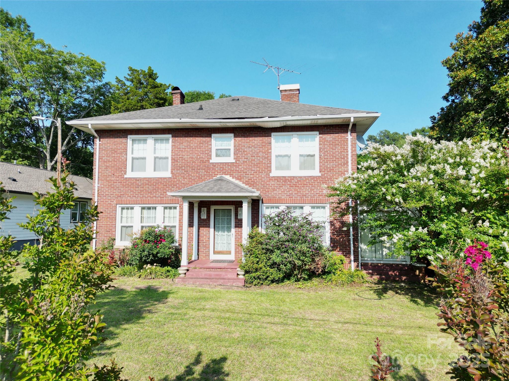 309 S Greene Street Property Photo 1
