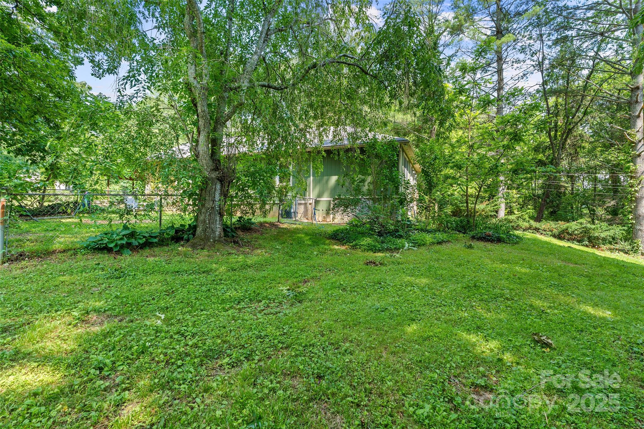 14 Luckenbach Drive Property Photo 13
