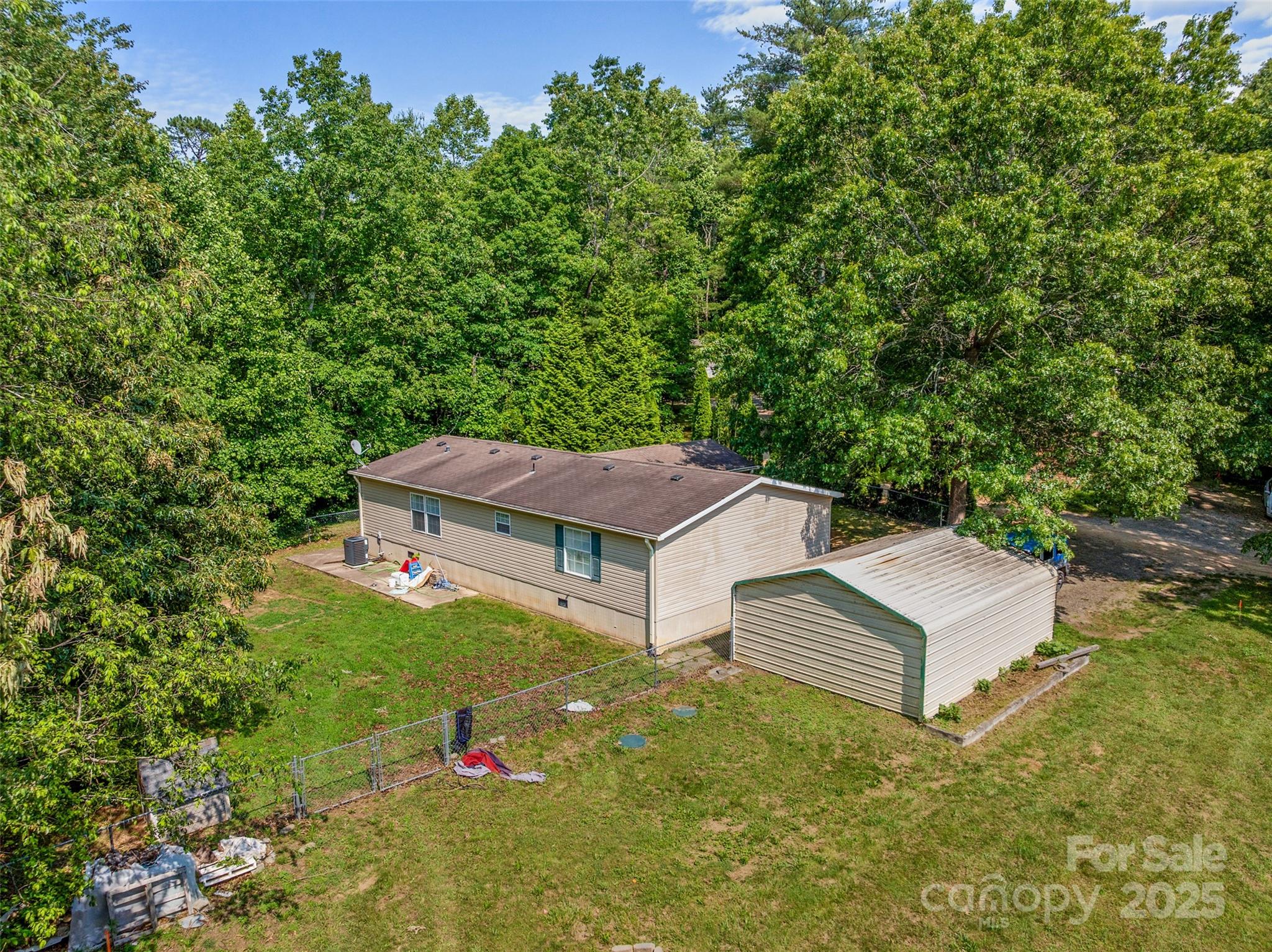 14 Luckenbach Drive Property Photo 45