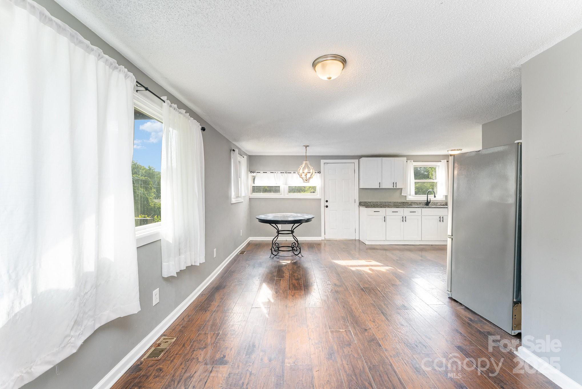 307 Elm Street Property Photo 4