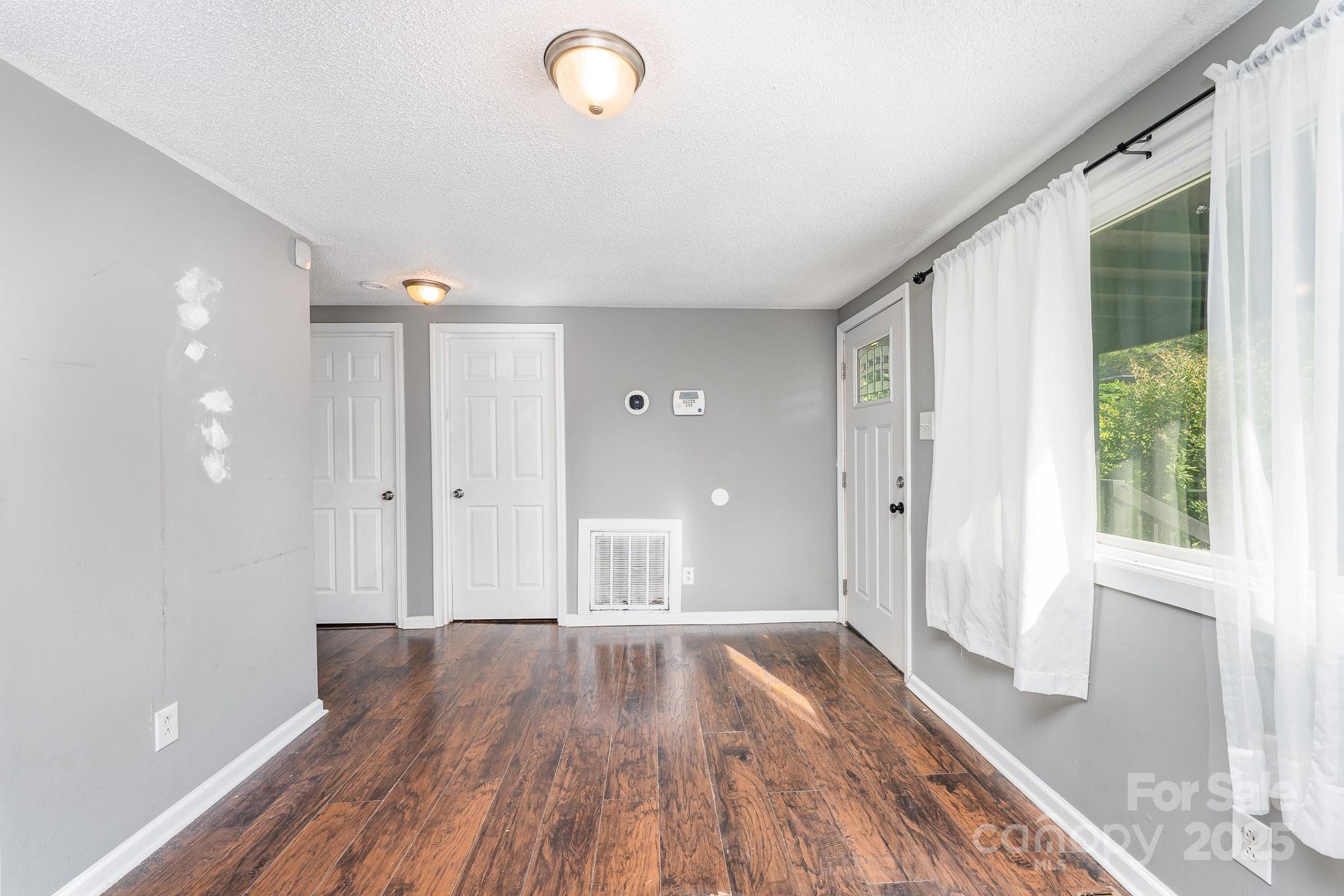 307 Elm Street Property Photo 7