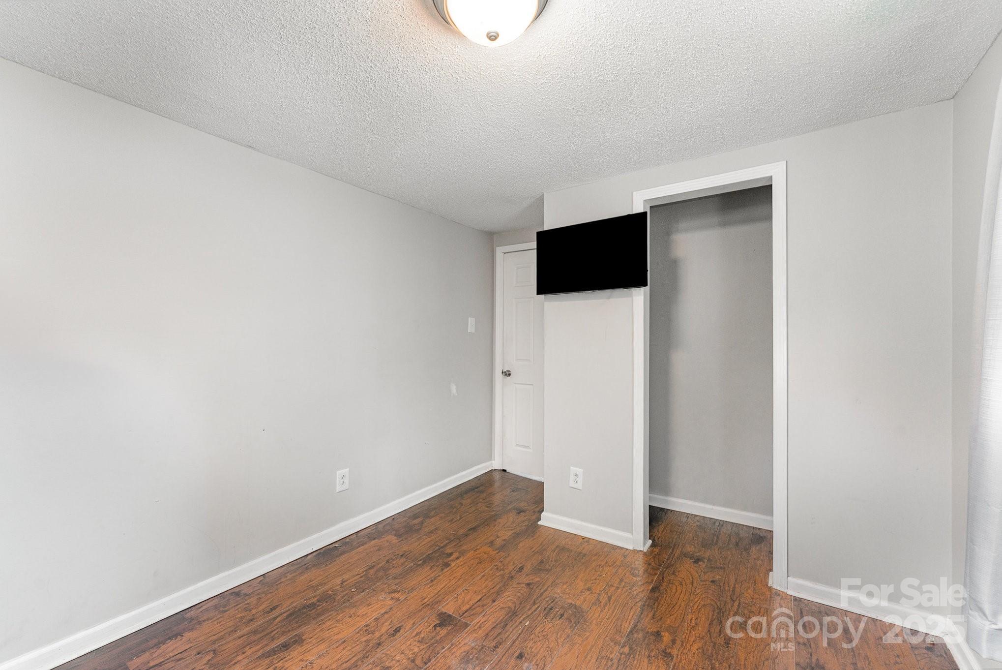 307 Elm Street Property Photo 14