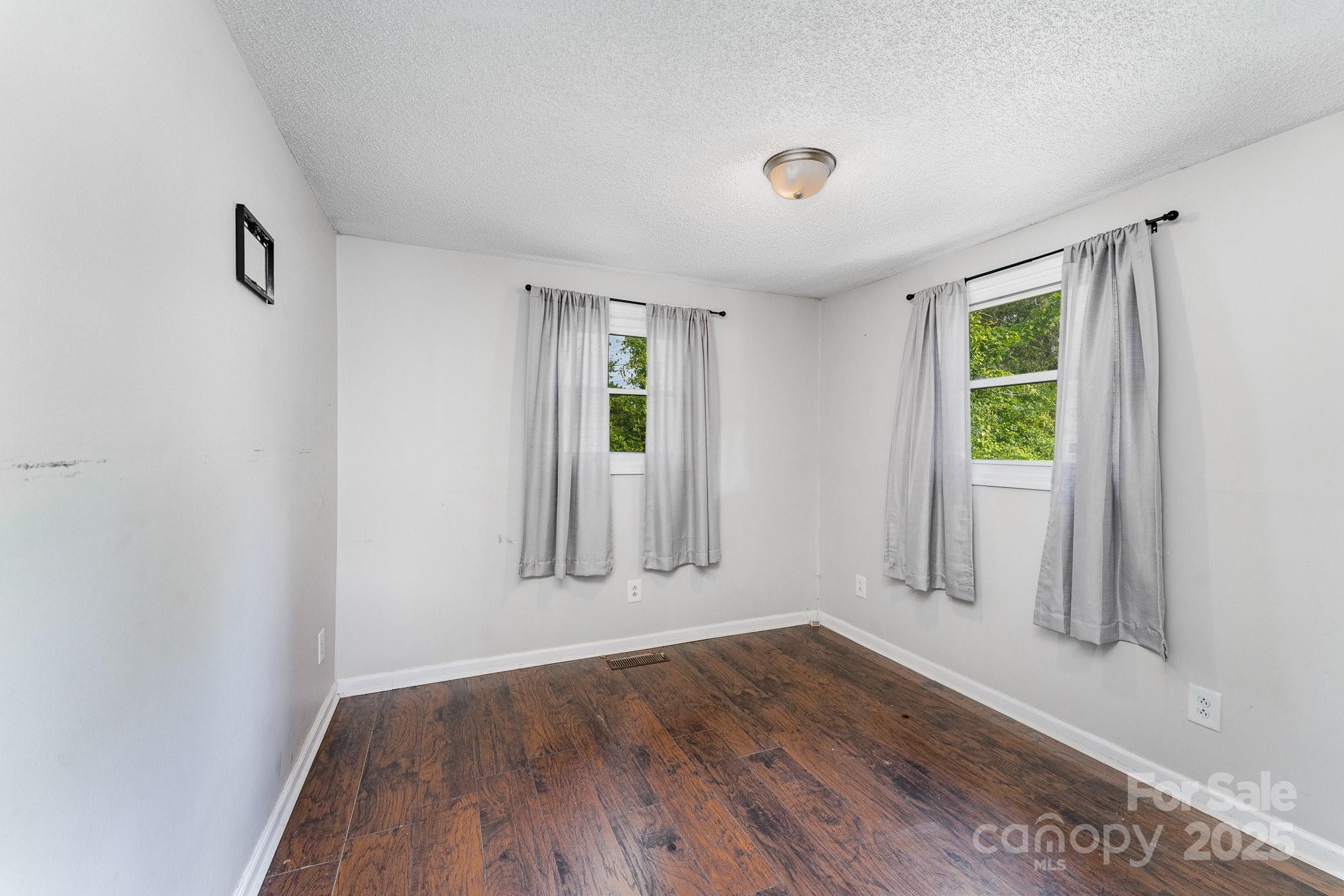 307 Elm Street Property Photo 17