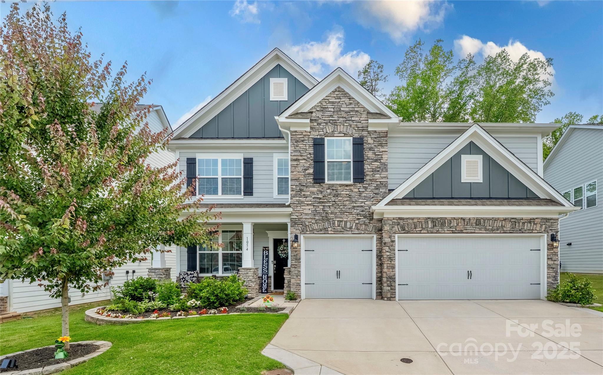 1054 Thoroughbred Drive Property Photo 1