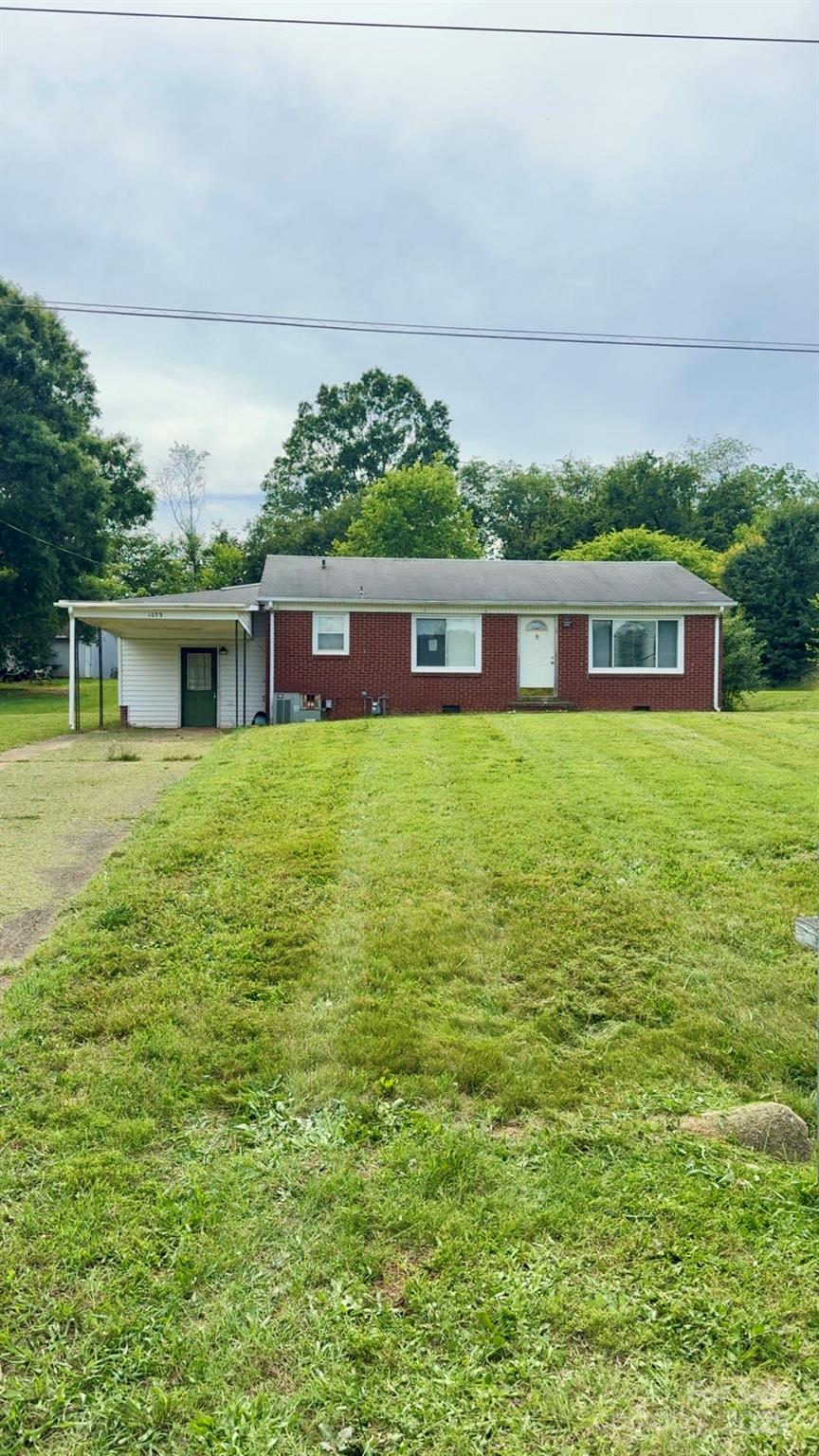 1073 Springdale Drive Property Photo 1