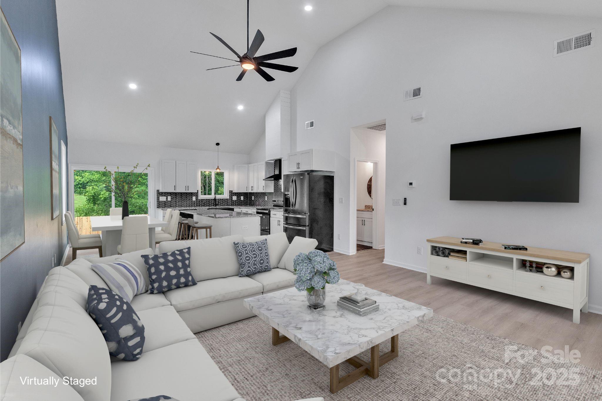 516 North Mulberry Street Property Photo 4