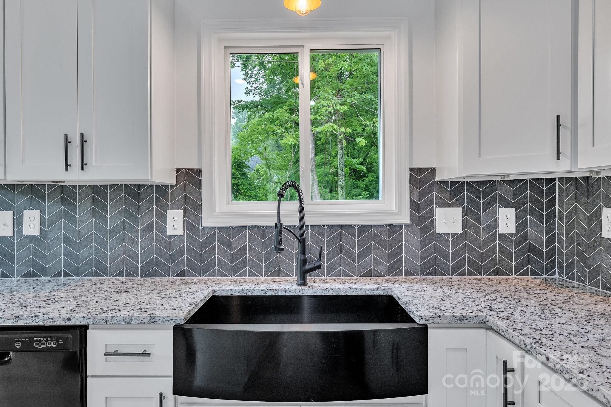 516 North Mulberry Street Property Photo 10