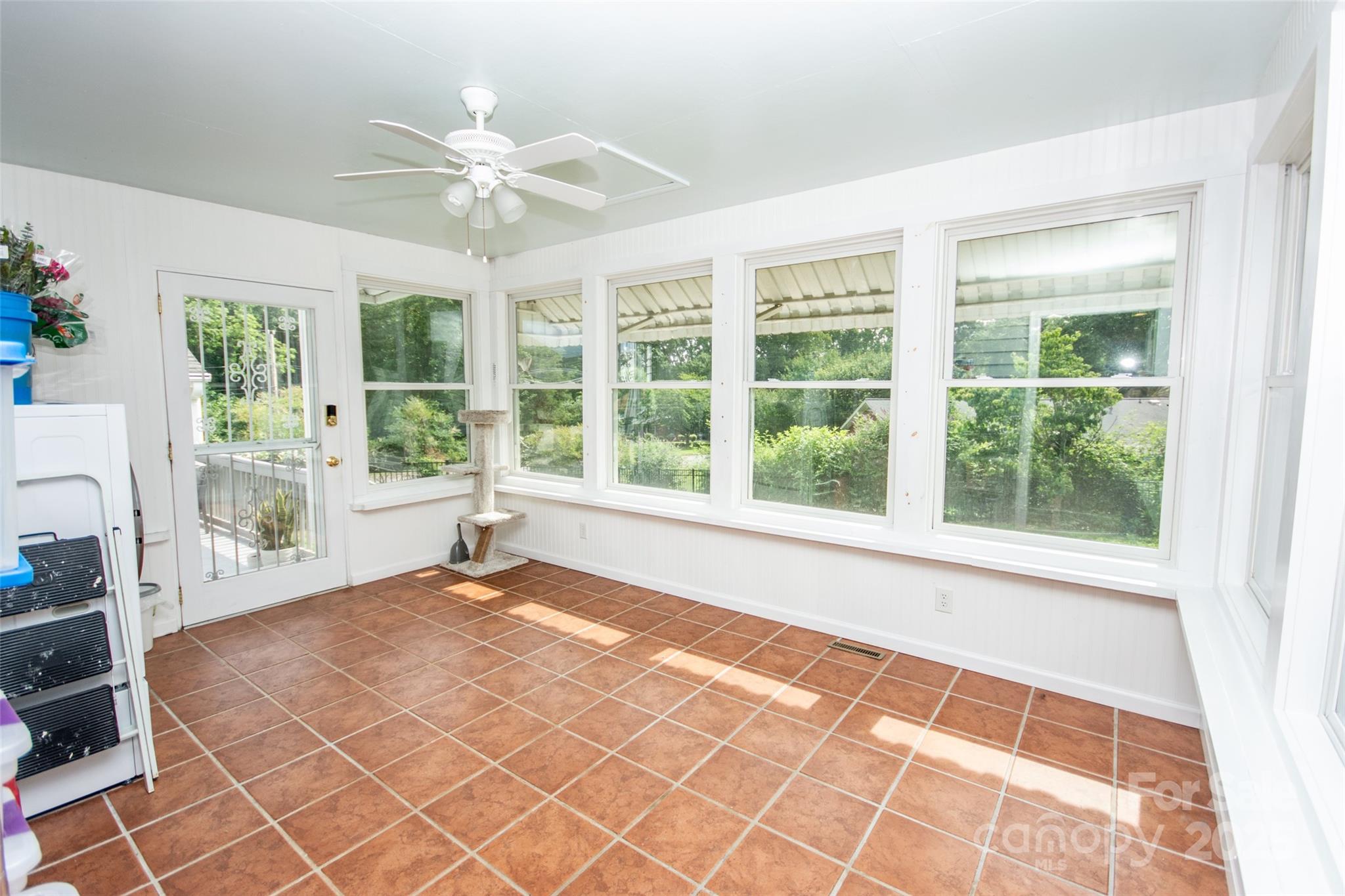 899 Wendover Road 29 Property Photo 10