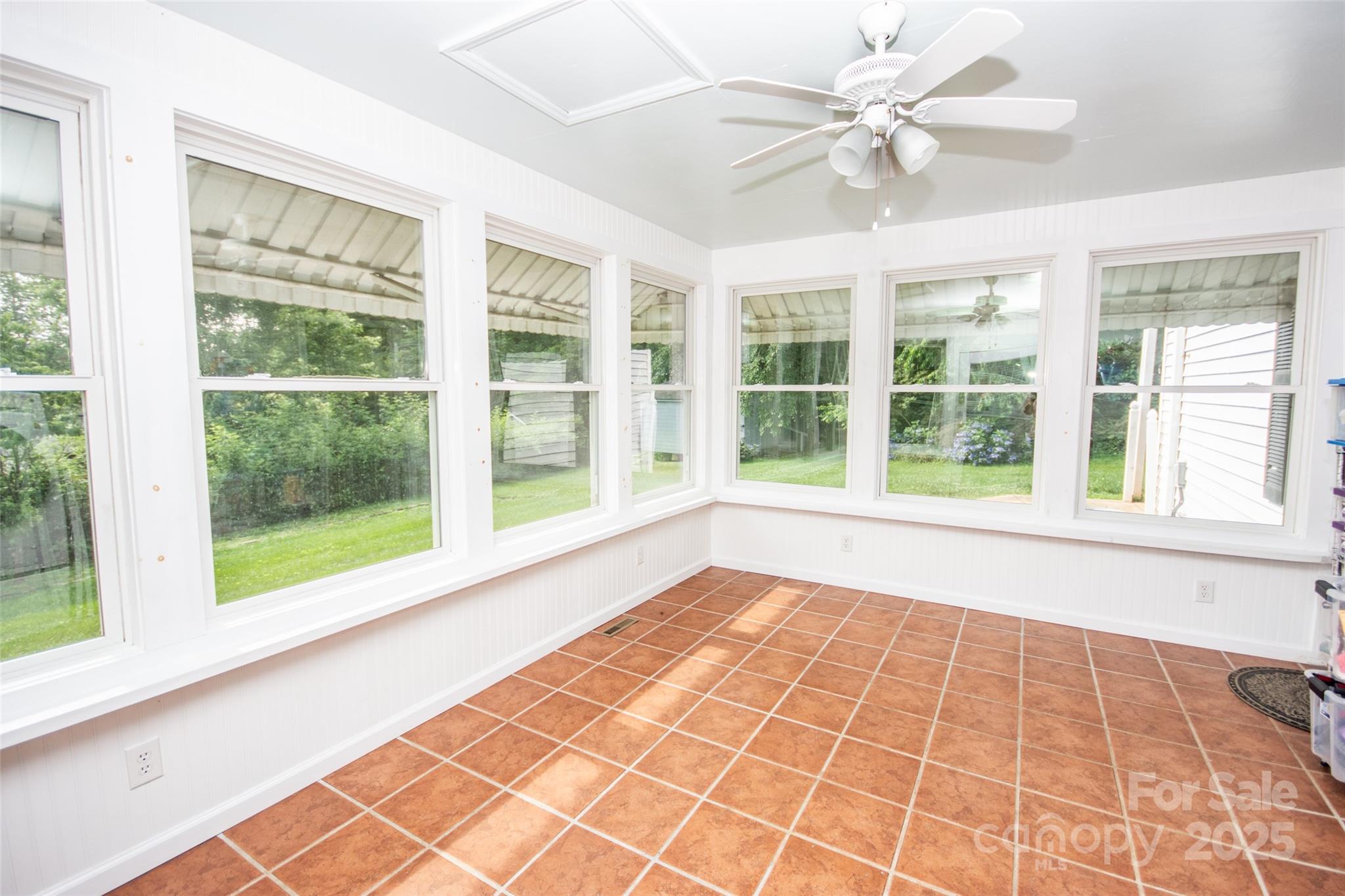 899 Wendover Road 29 Property Photo 11
