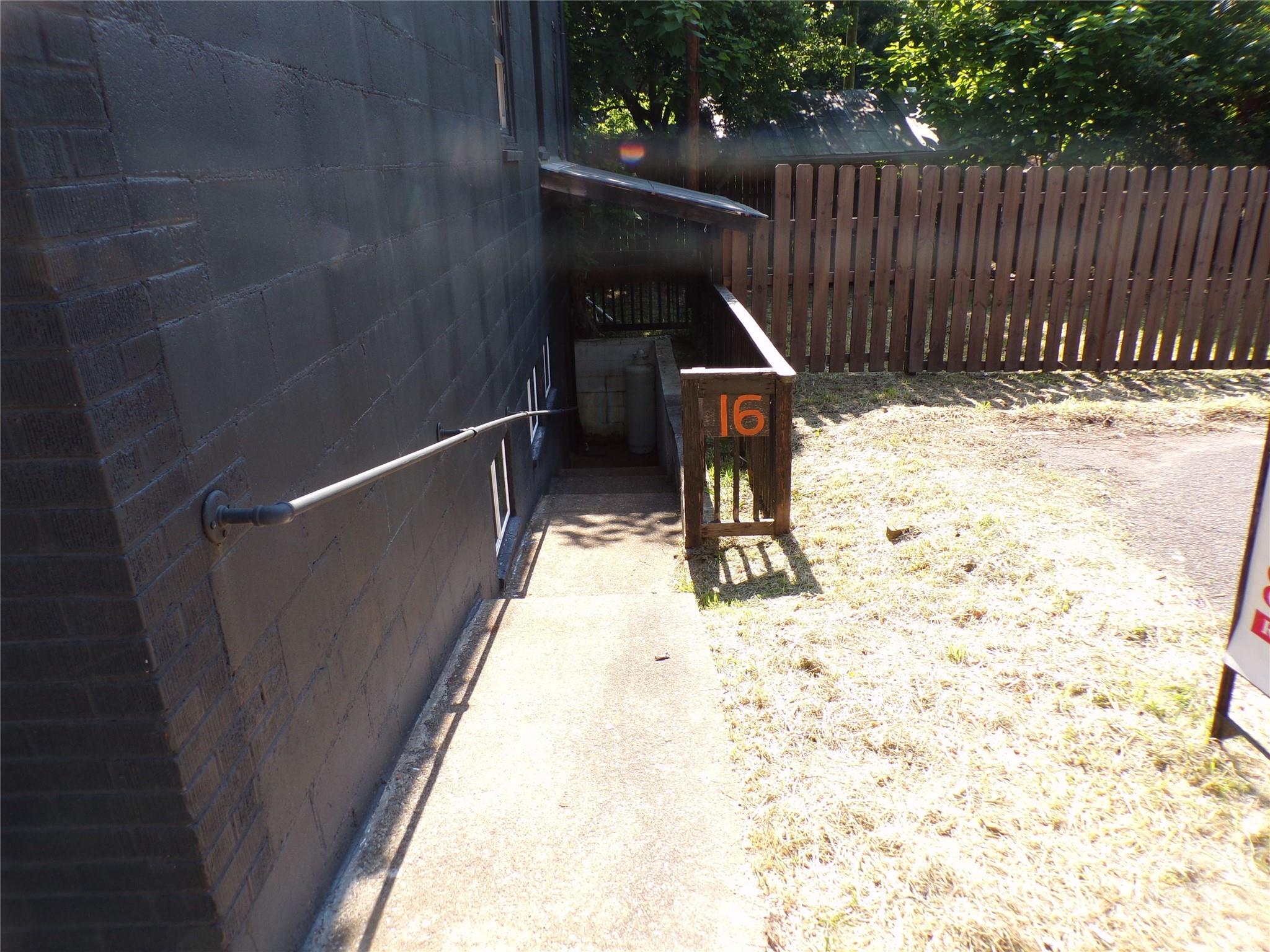 16 Allen Street Property Photo 5