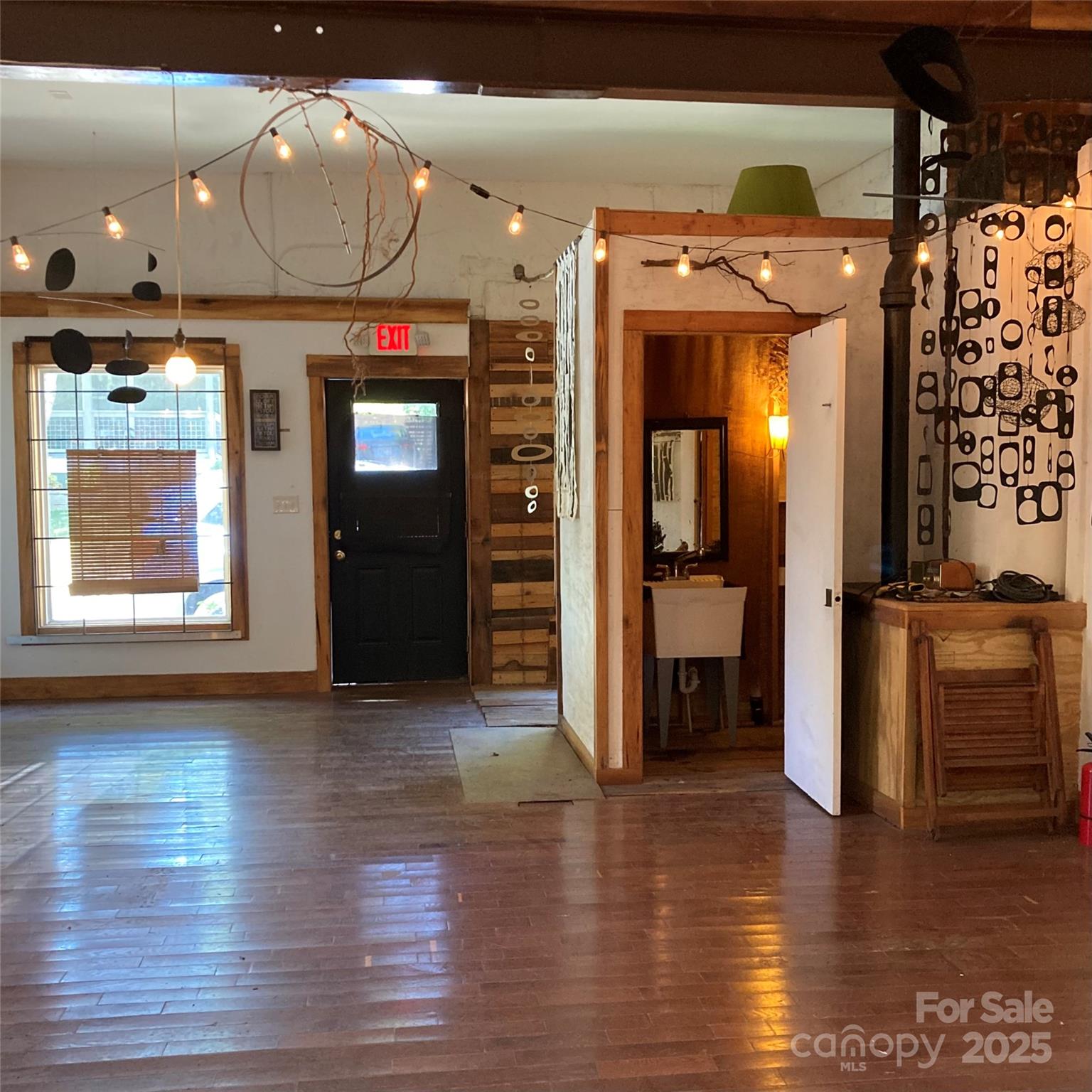 16 Allen Street Property Photo 6