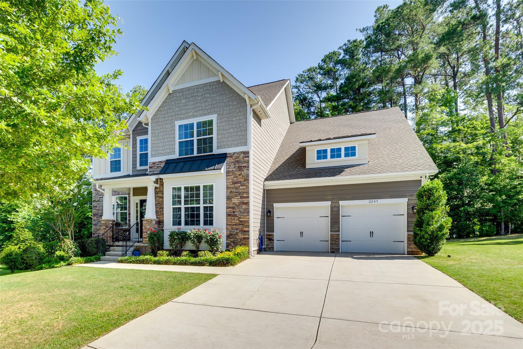 2205 Gallberry Lane Property Photo 1