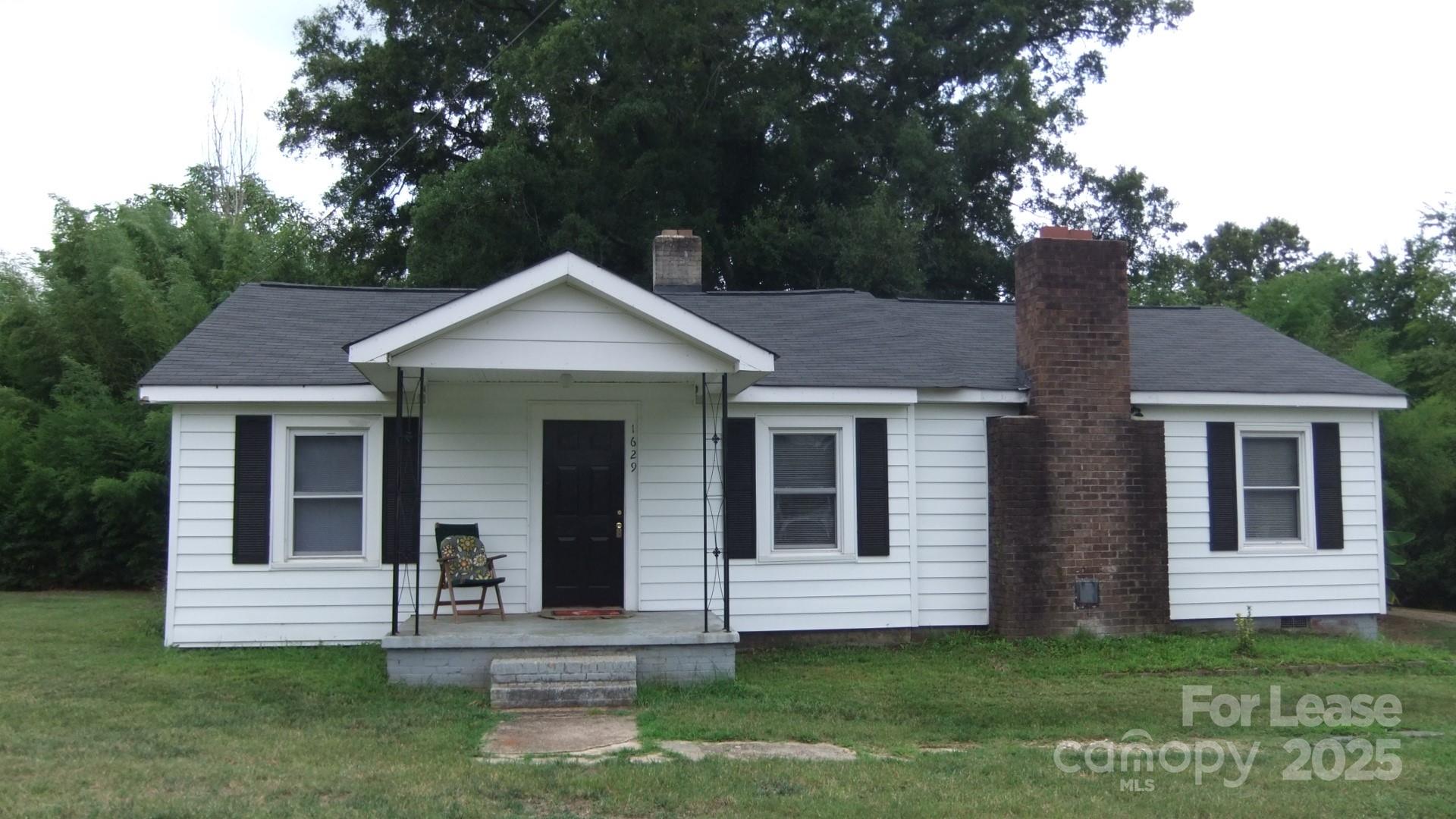 1629 Harris Road Property Photo 1