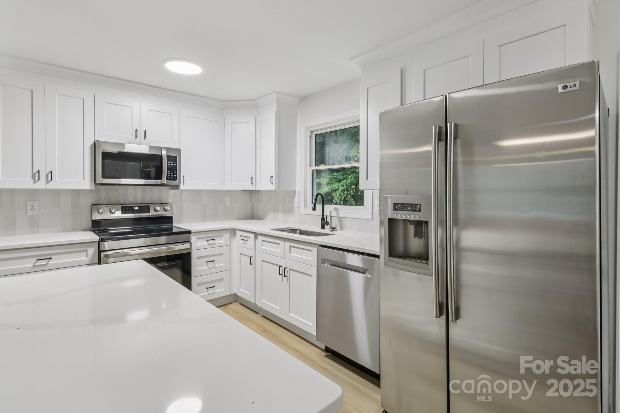 848 Ike Lynch Road Property Photo 11