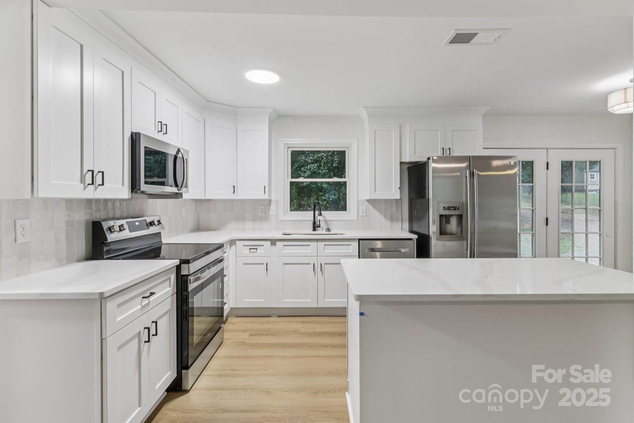 848 Ike Lynch Road Property Photo 13