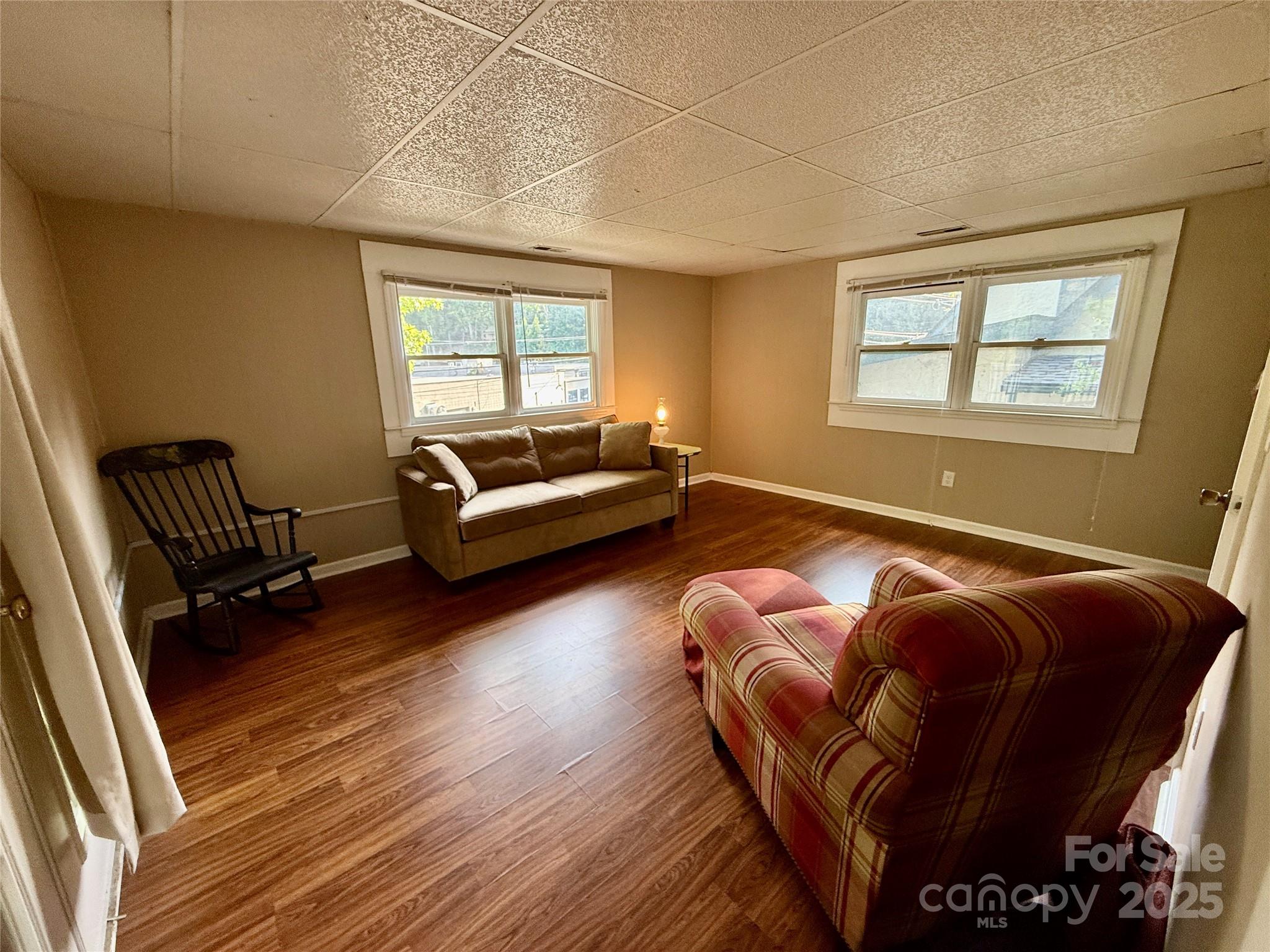 43 E Howard Street Property Photo 19