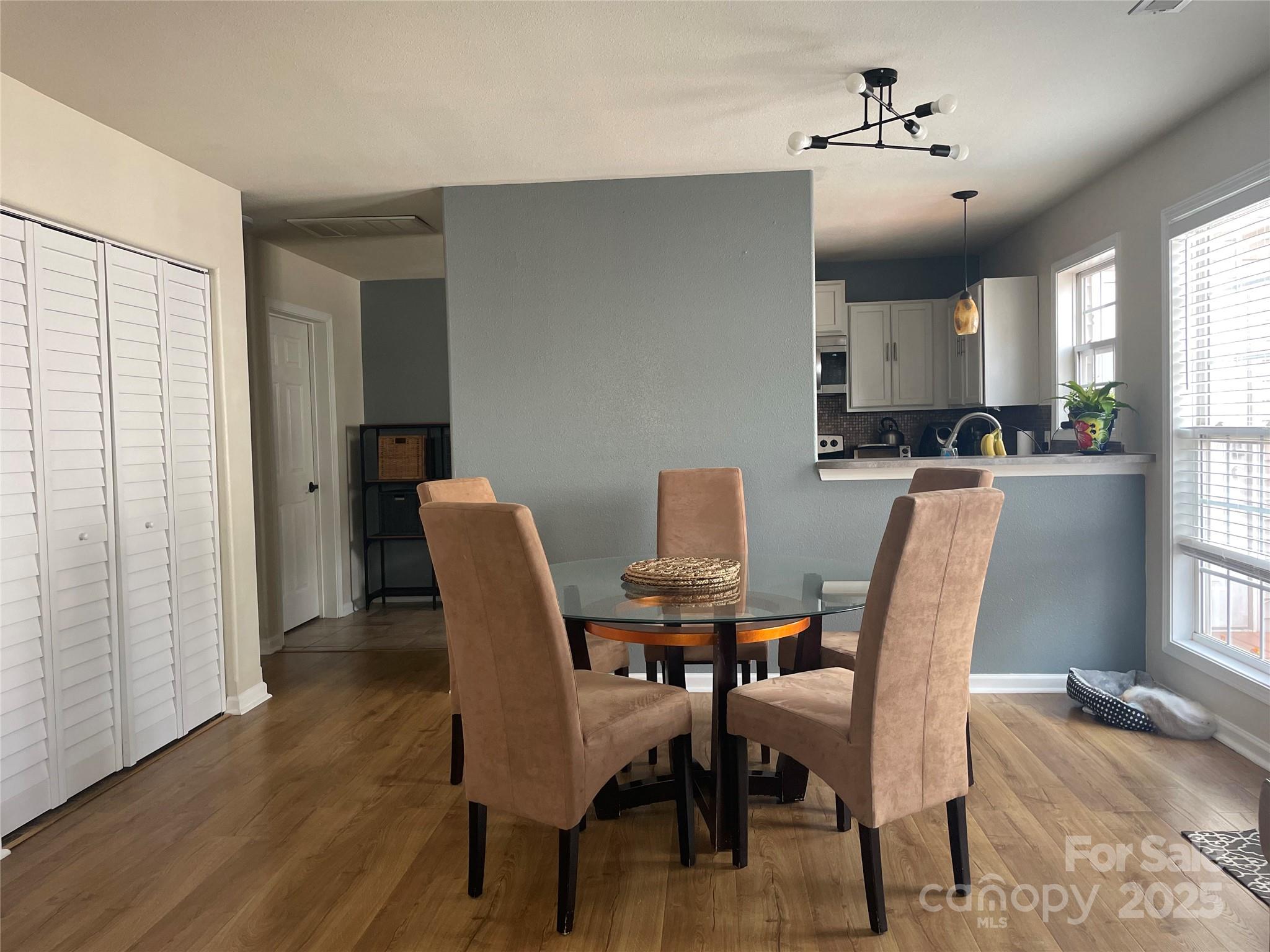 1177 Triece Lane Property Photo 4