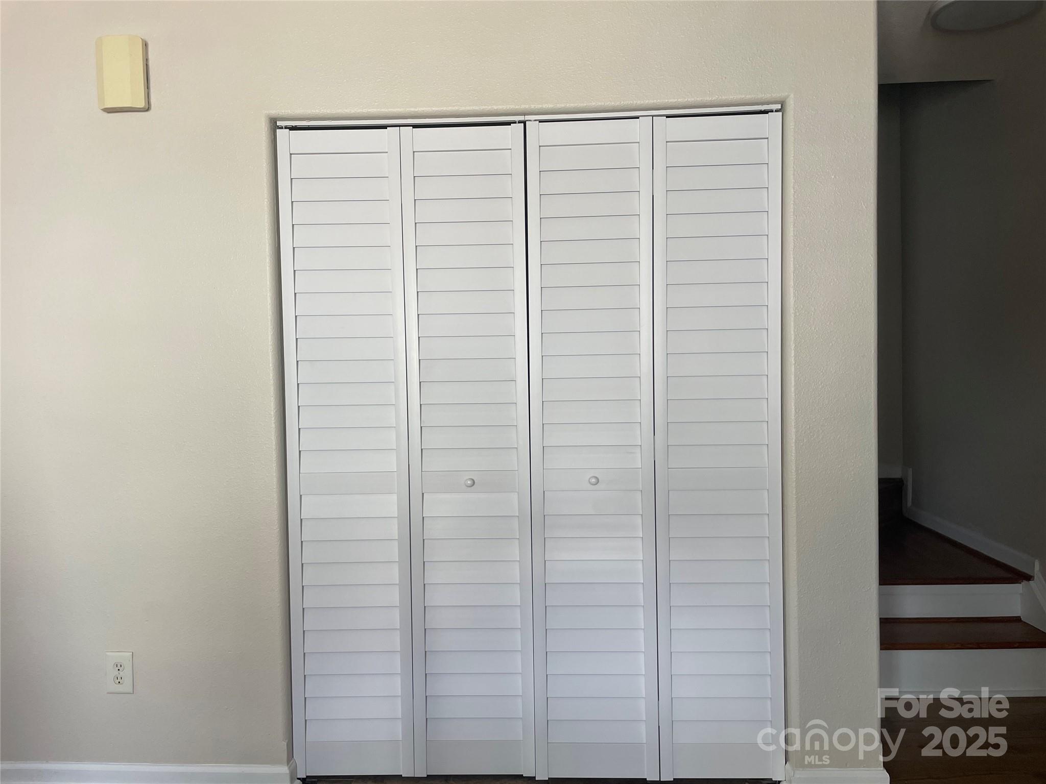 1177 Triece Lane Property Photo 8