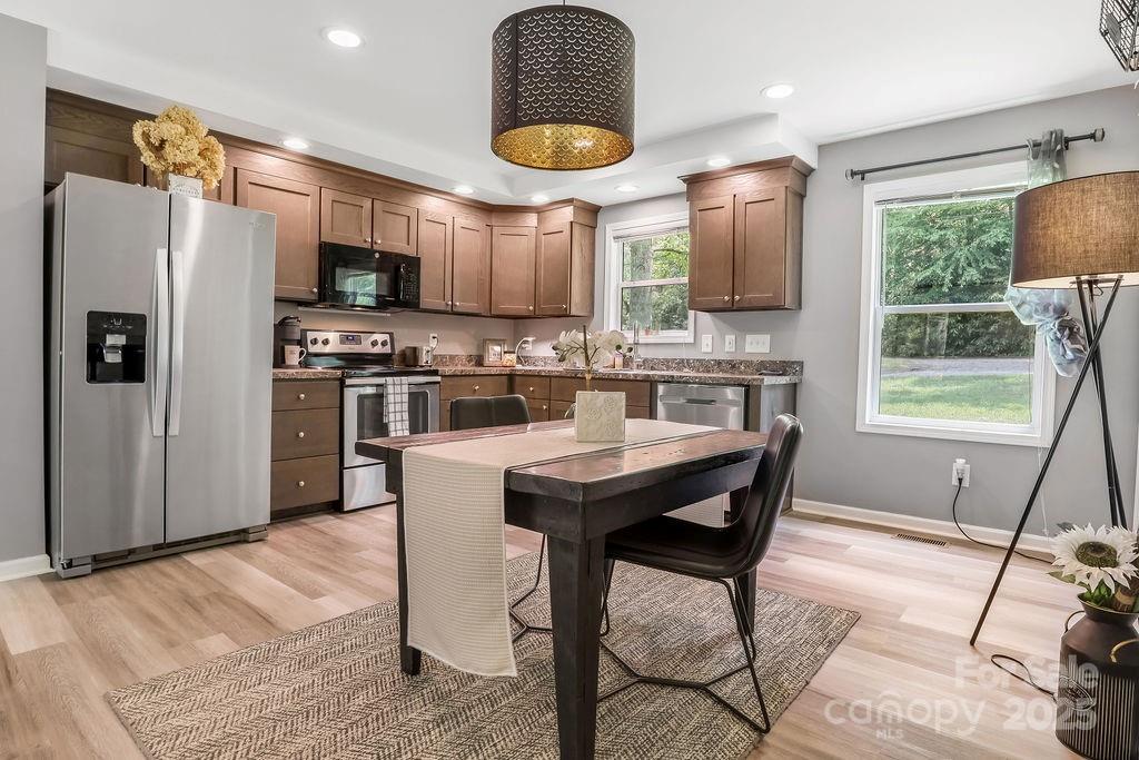 57 Fair Hollow Lane Property Photo 7