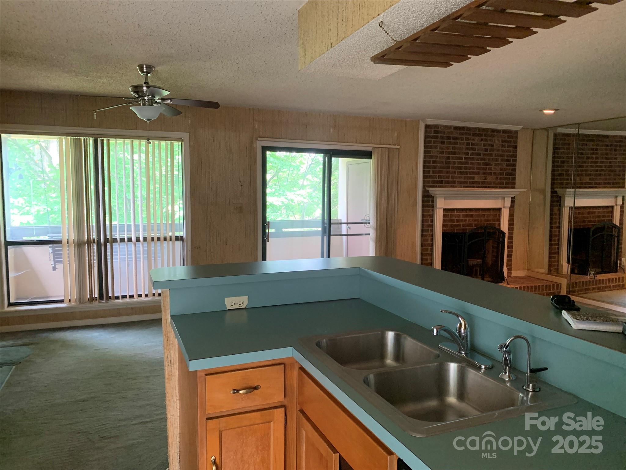 5727 Dockside Drive Property Photo 1