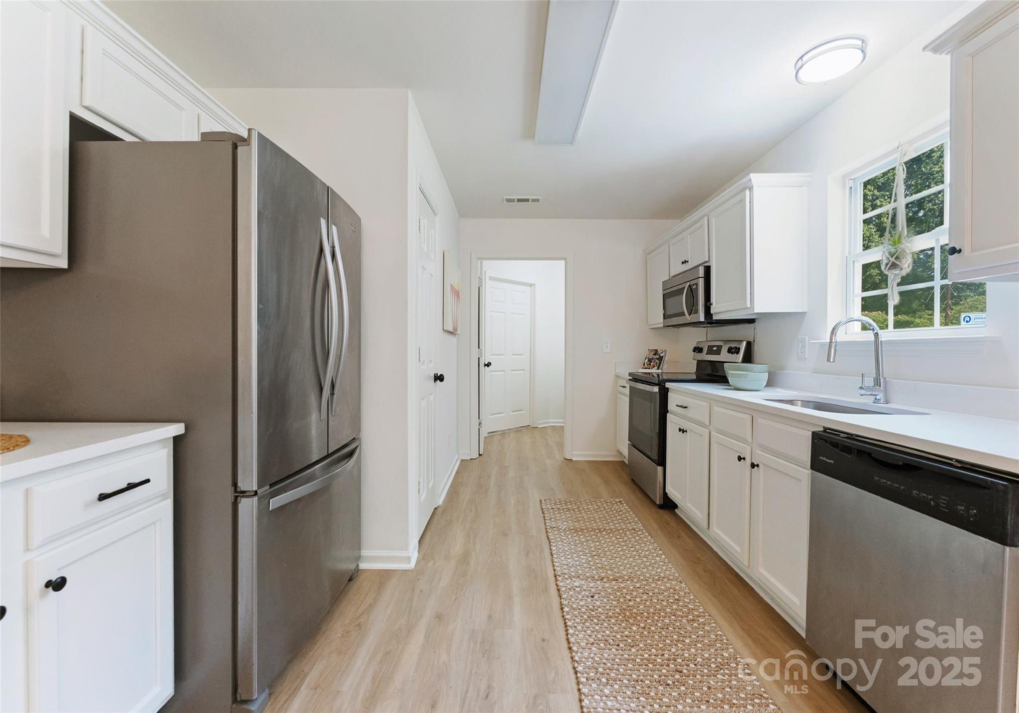 5229 Tarrywood Lane Property Photo 6