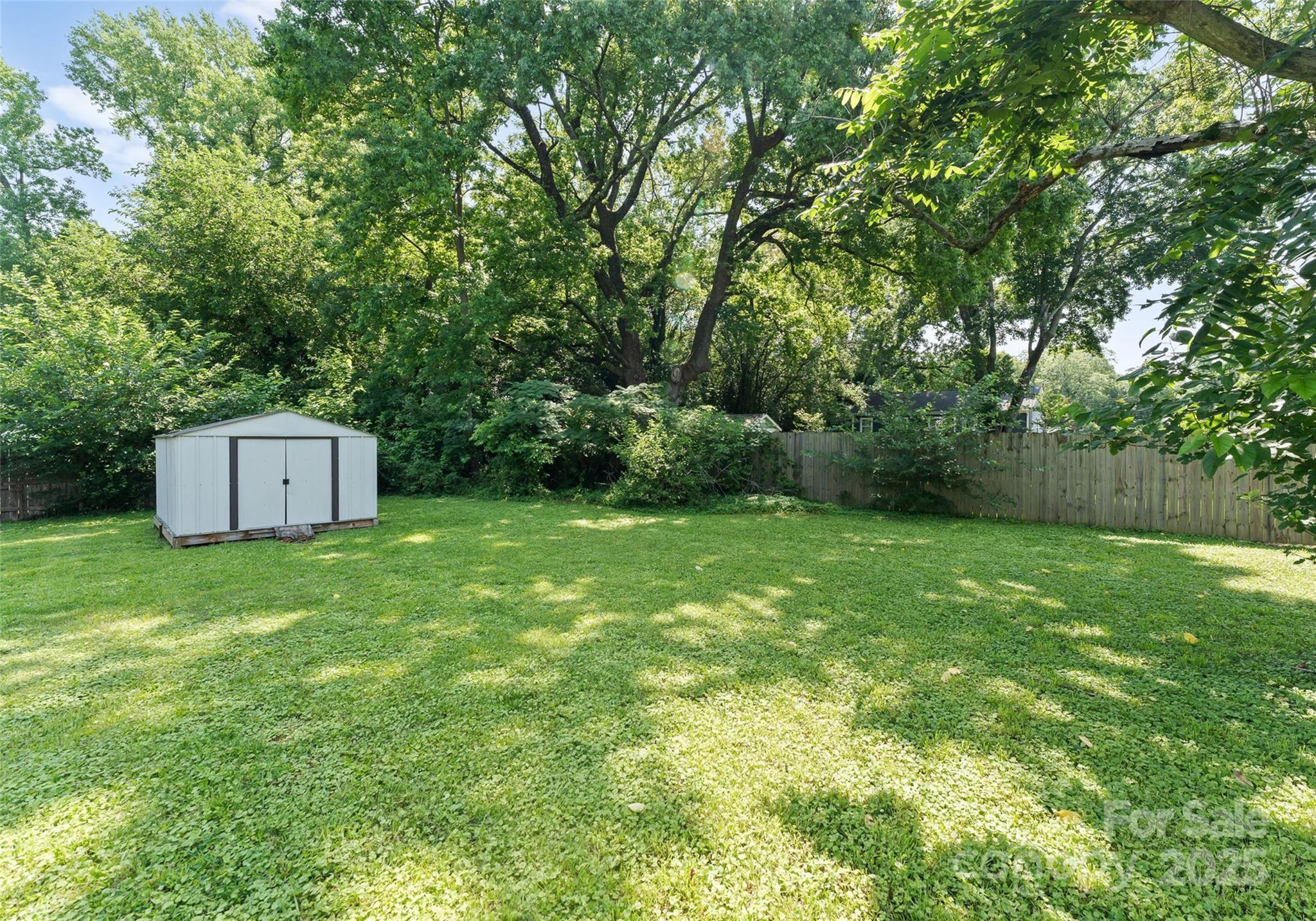 5229 Tarrywood Lane Property Photo 17