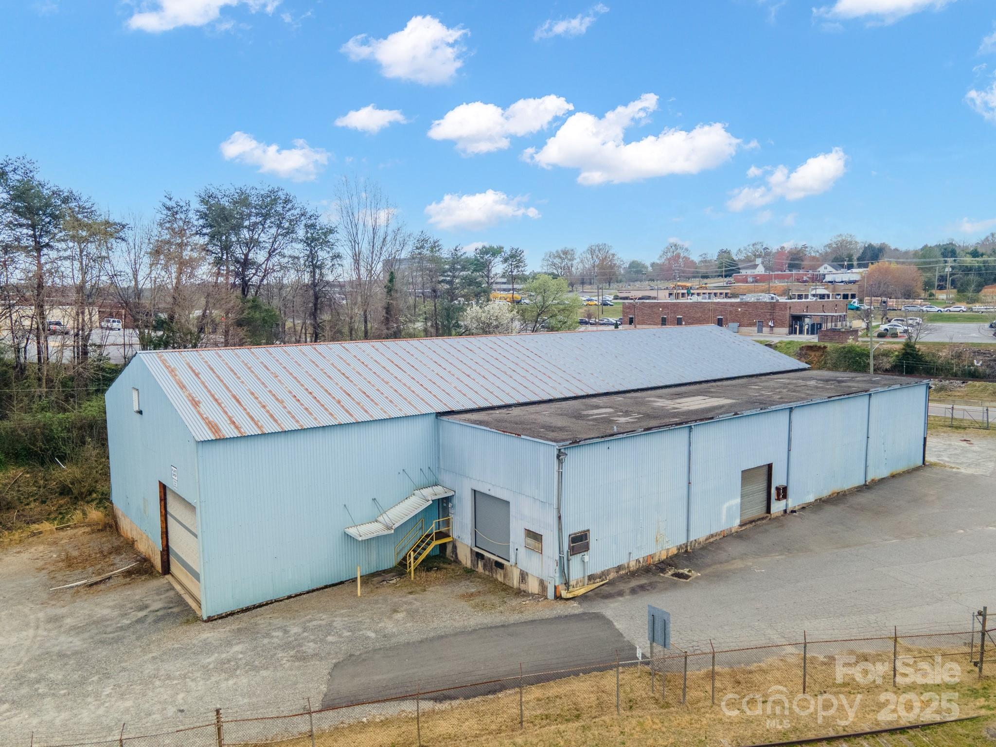 1115 Old Lenoir Road Property Photo 8