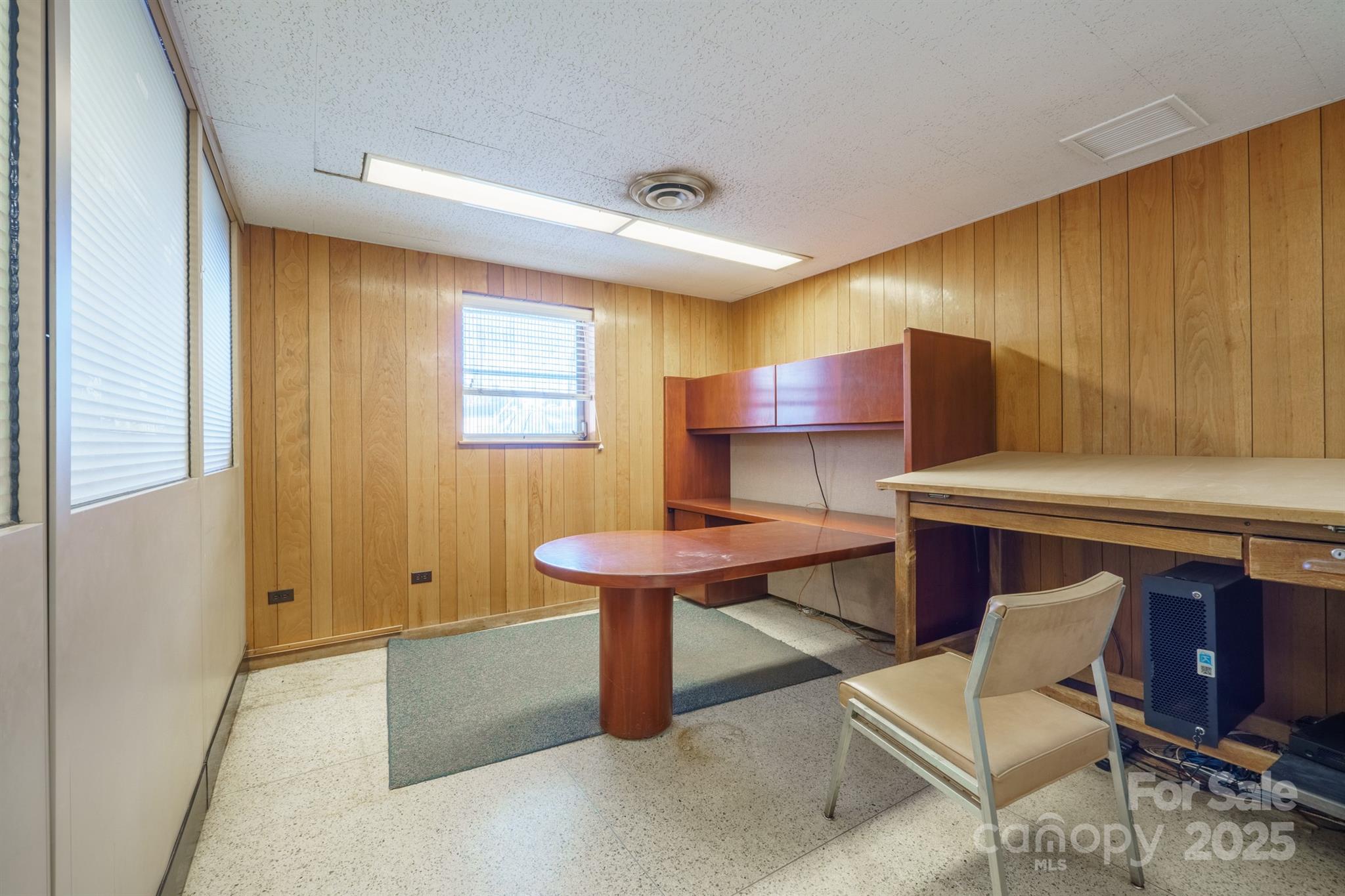 1115 Old Lenoir Road Property Photo 15