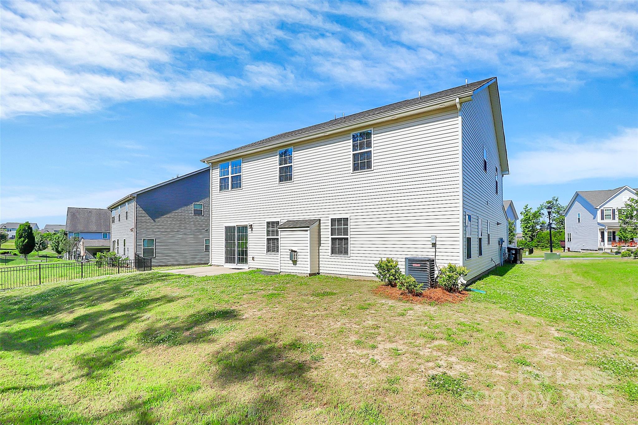 2018 Sewall Avenue Property Photo 33