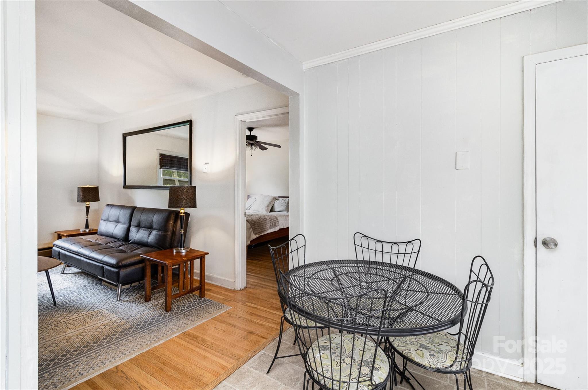 2607 Vail Avenue Property Photo 4