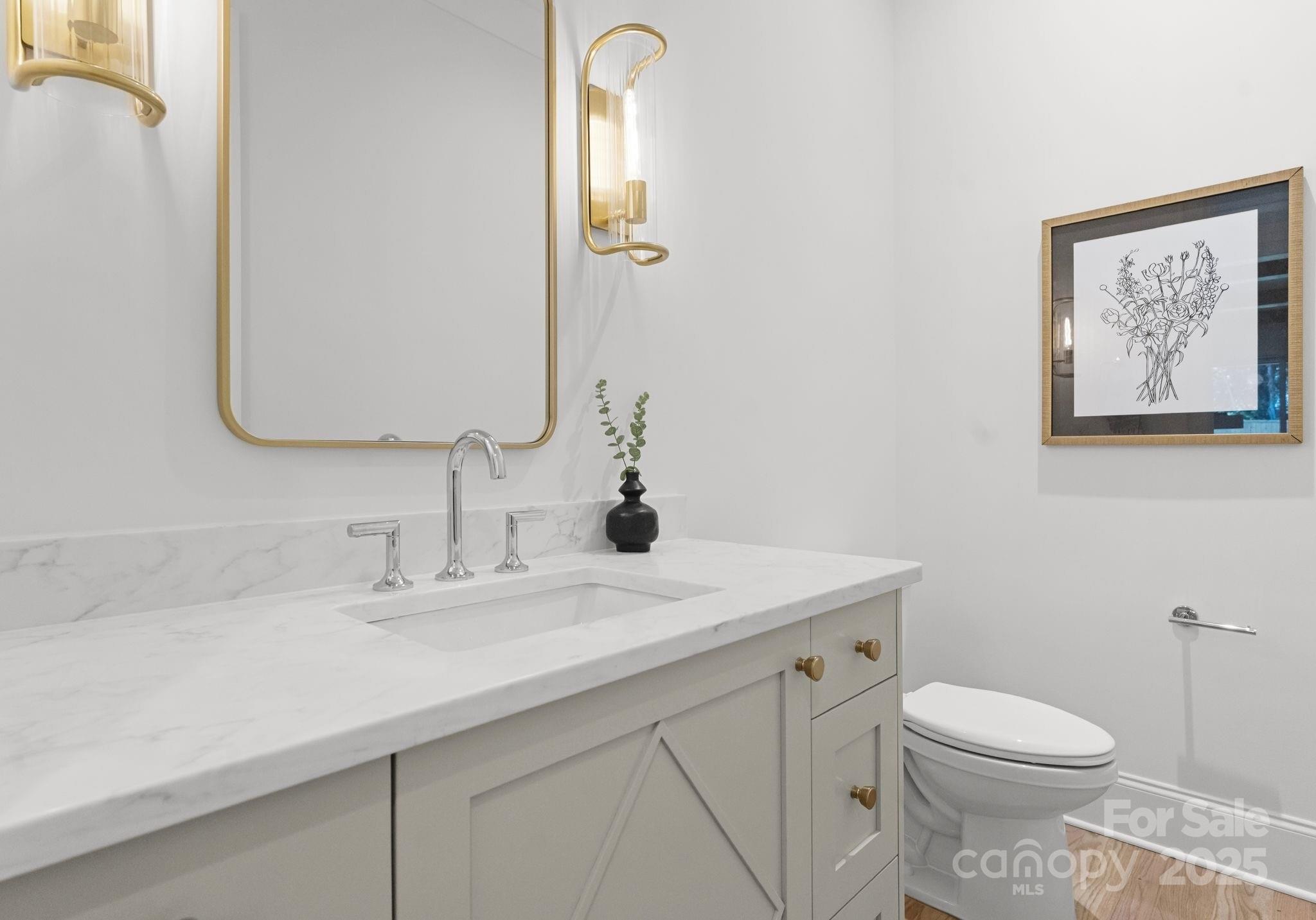 2921 Windsor Avenue Property Photo 25