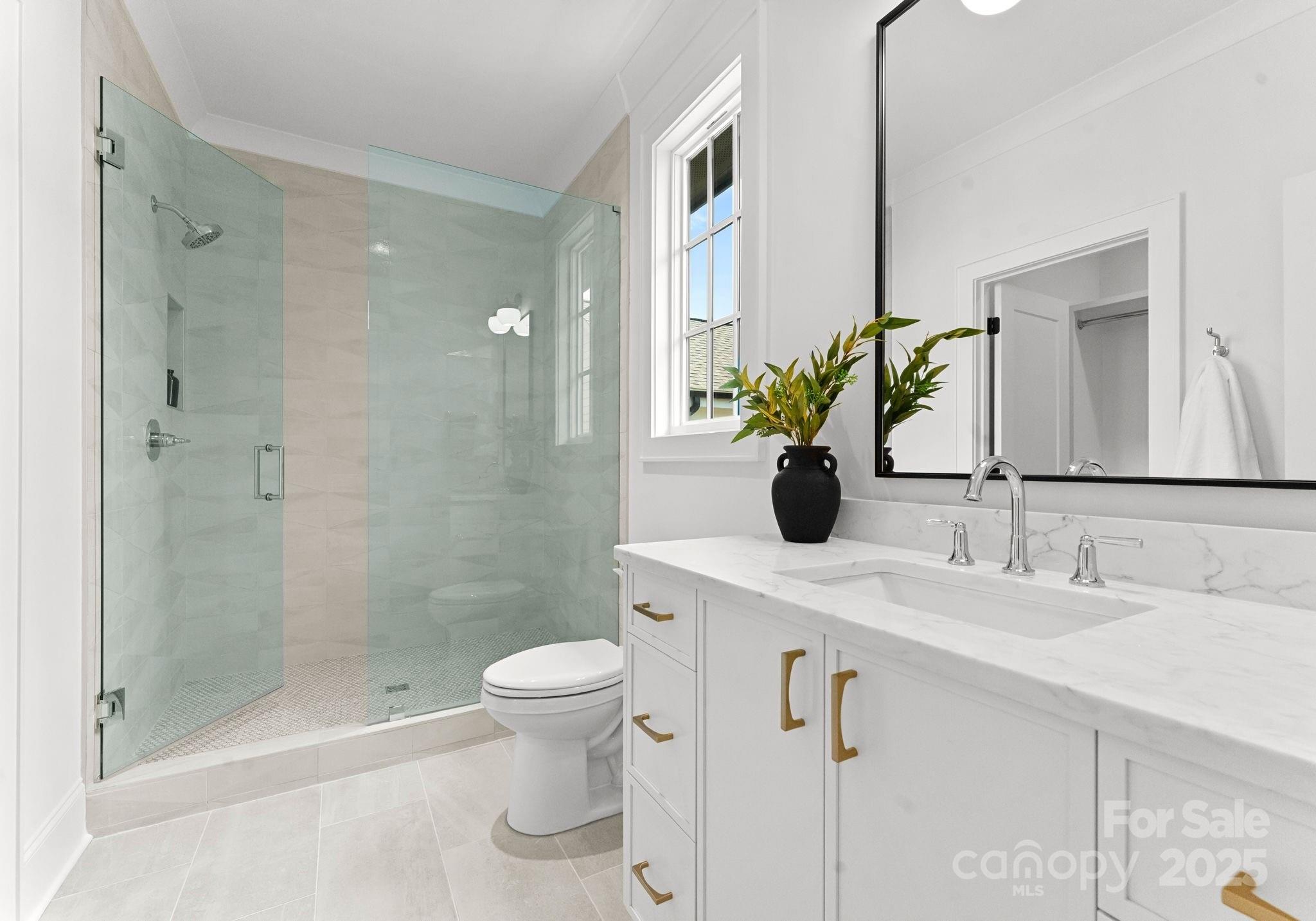 2921 Windsor Avenue Property Photo 29