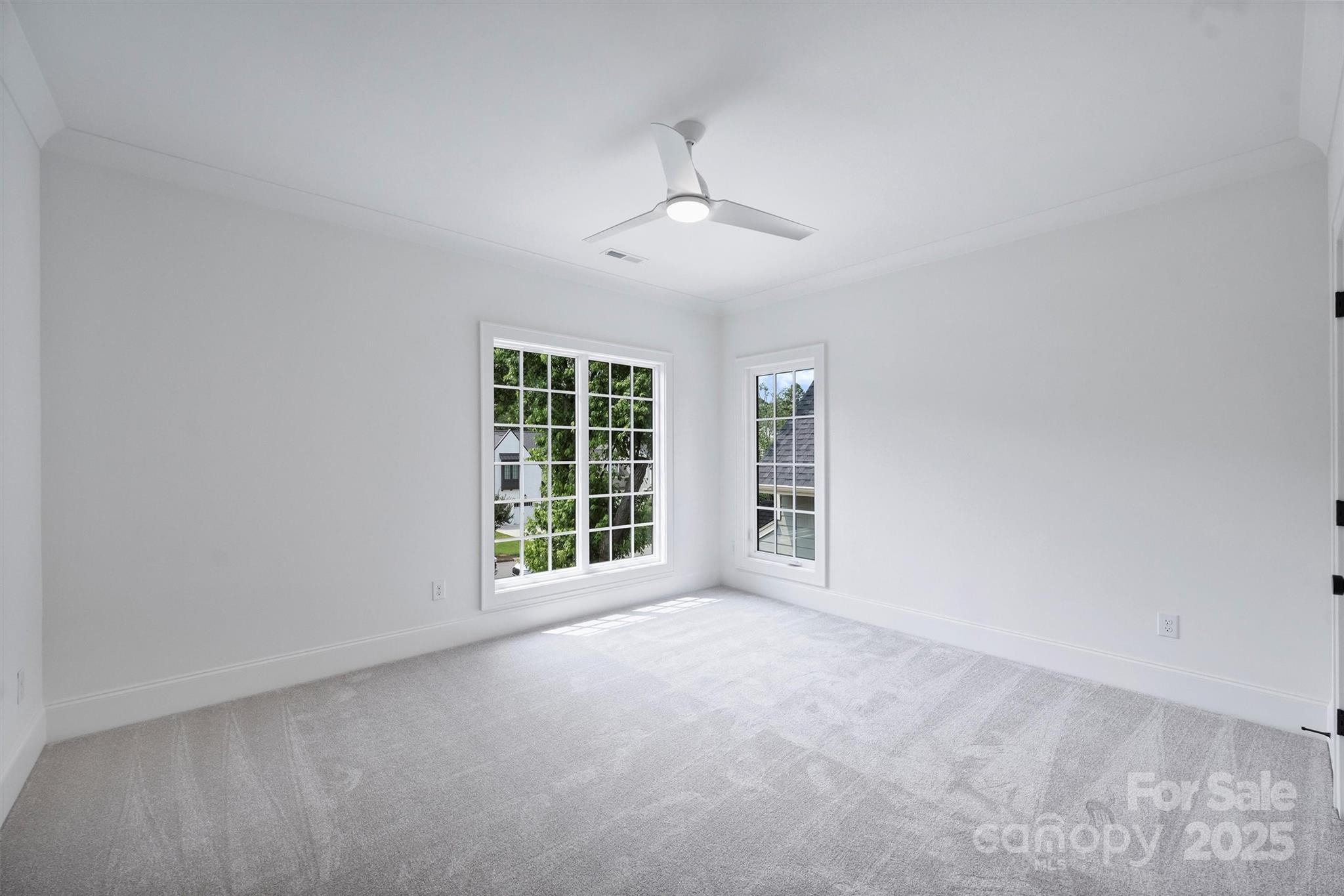 2921 Windsor Avenue Property Photo 30