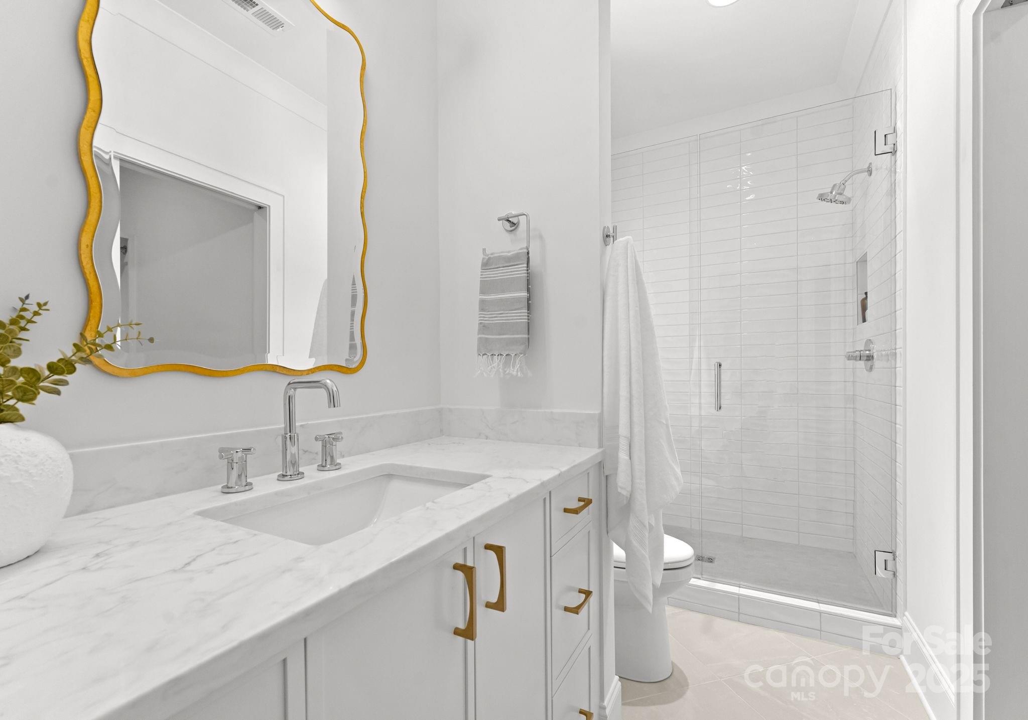 2921 Windsor Avenue Property Photo 31