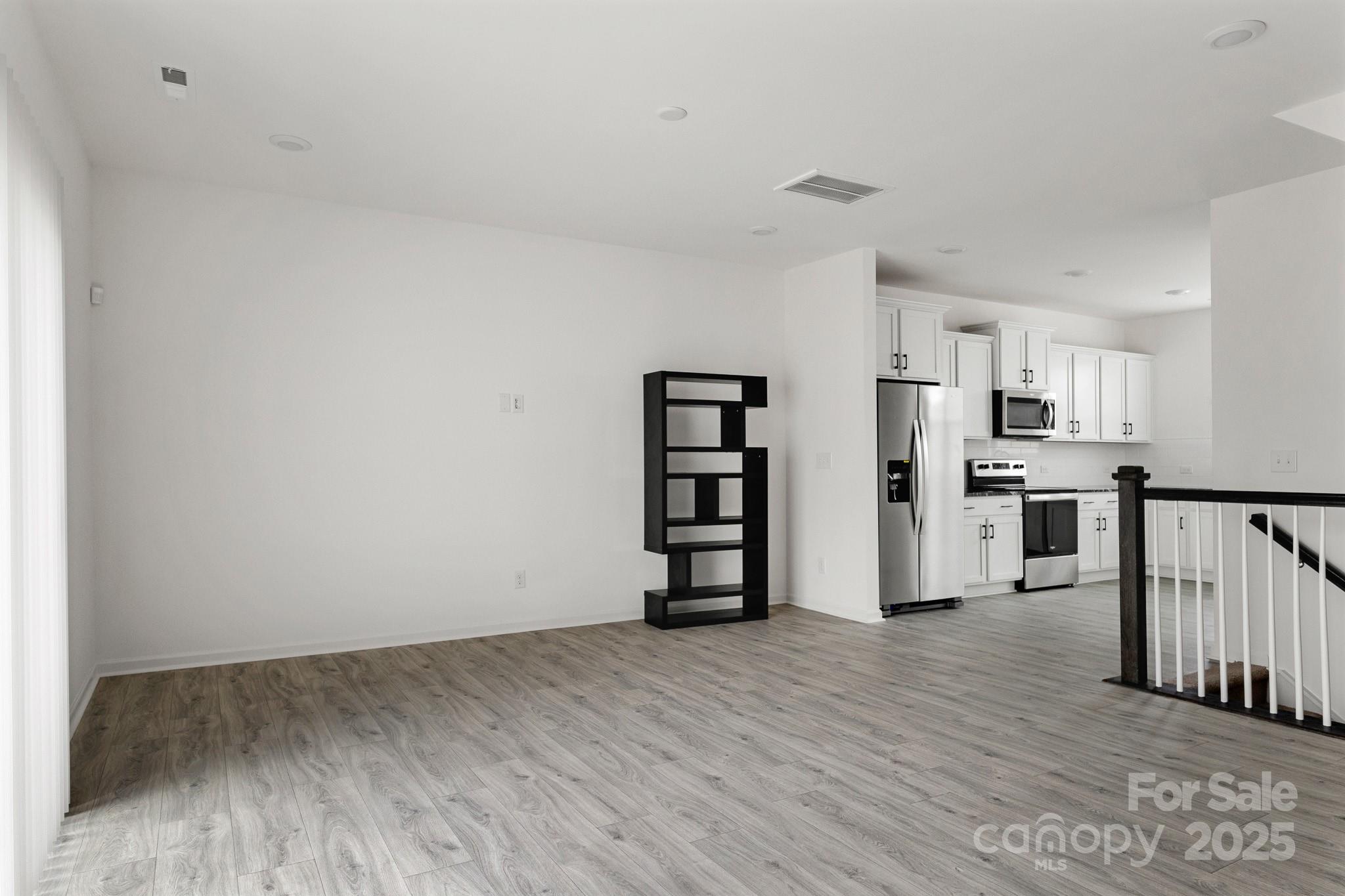15034 Scoter Street Property Photo 4
