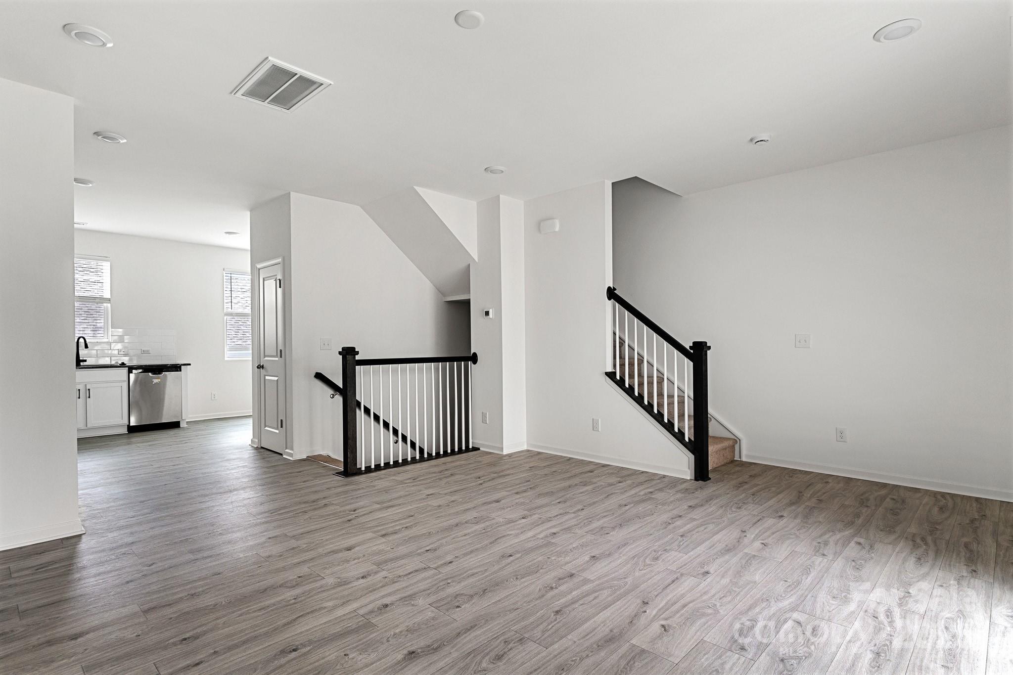 15034 Scoter Street Property Photo 5