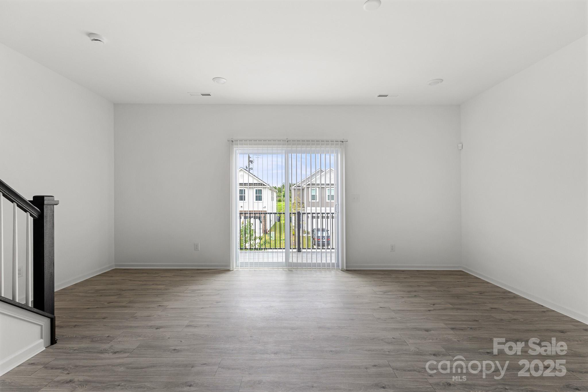 15034 Scoter Street Property Photo 6