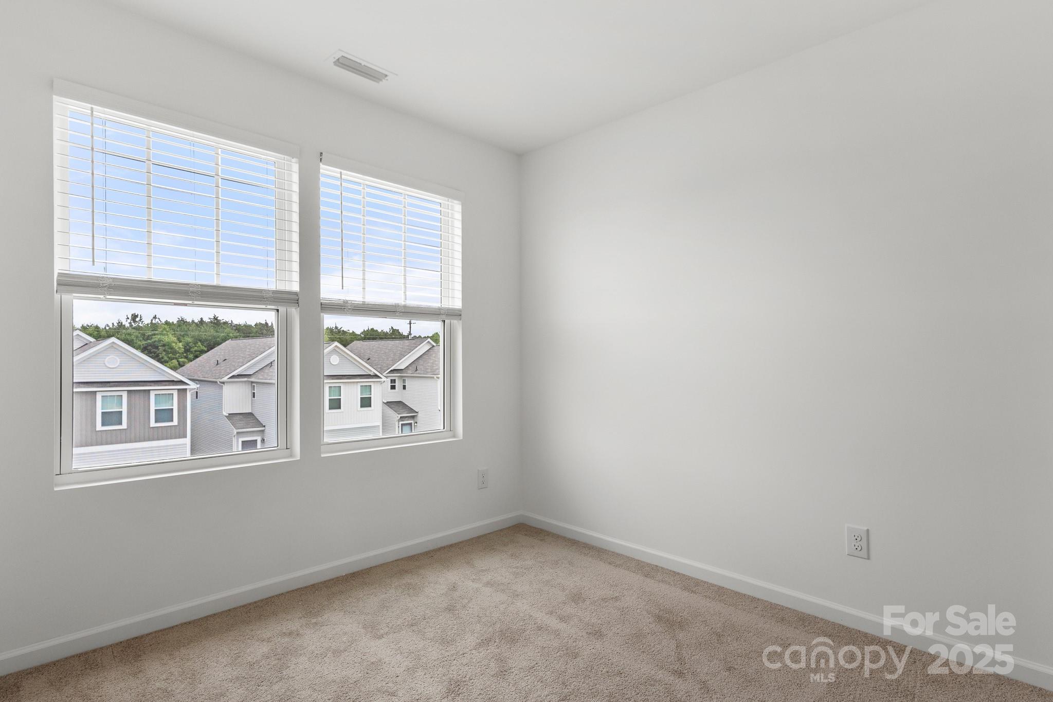 15034 Scoter Street Property Photo 22
