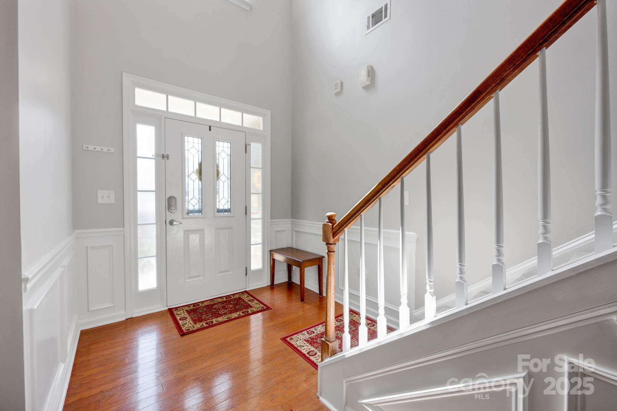 3351 Streamside Drive Property Photo 5