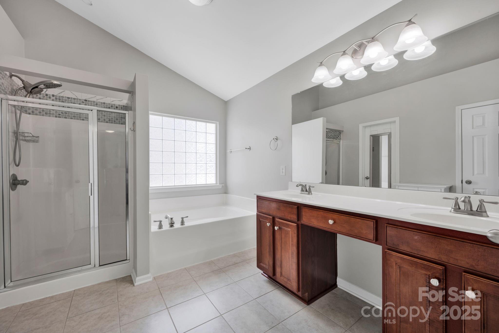 3351 Streamside Drive Property Photo 26