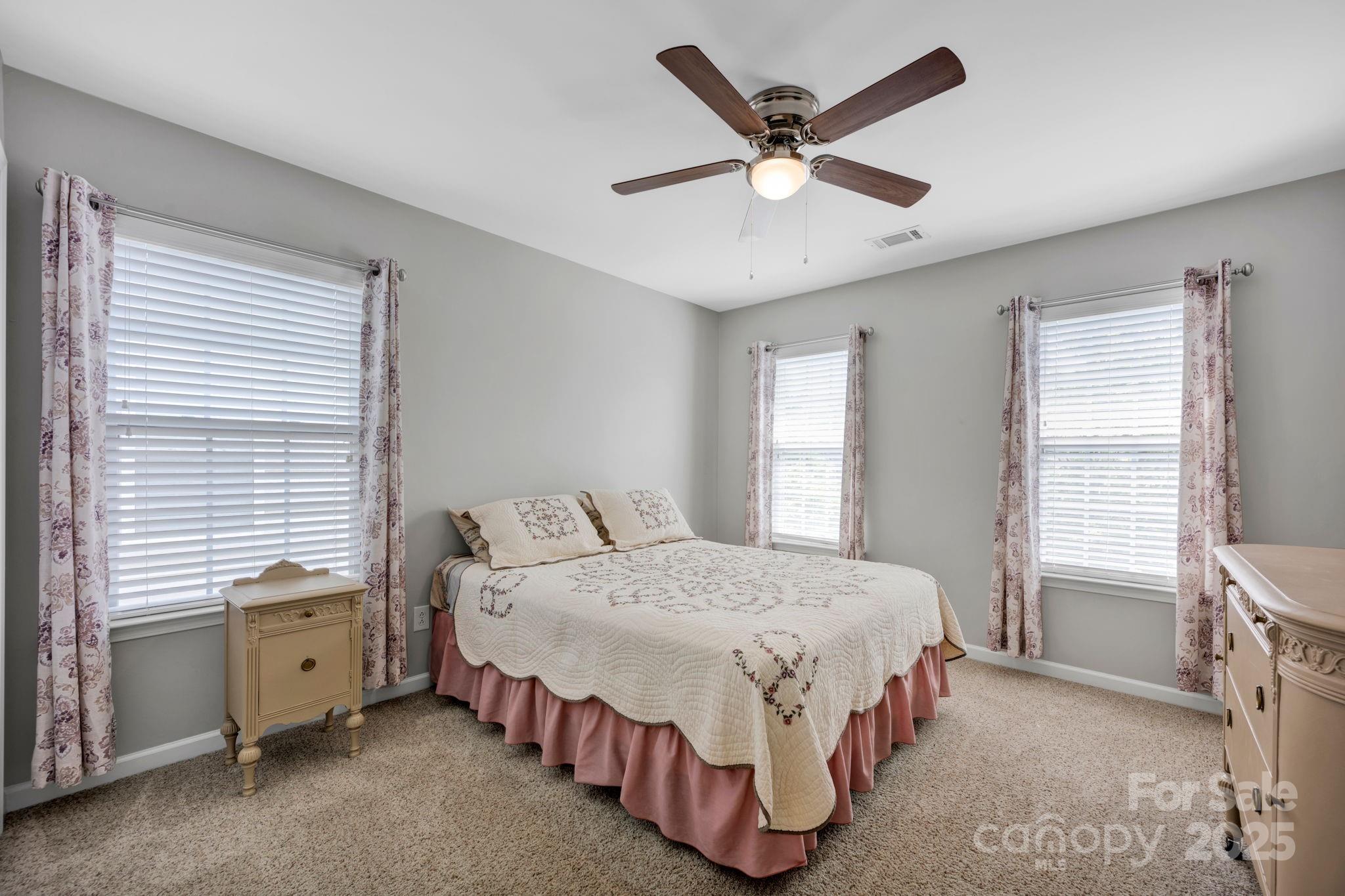 3351 Streamside Drive Property Photo 28