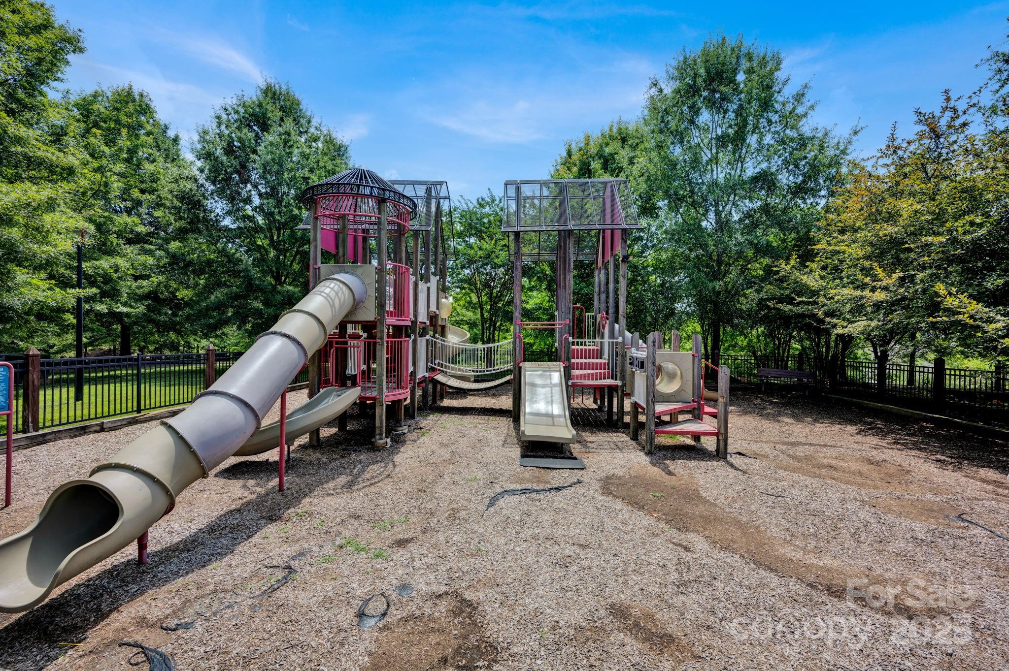 3351 Streamside Drive Property Photo 41