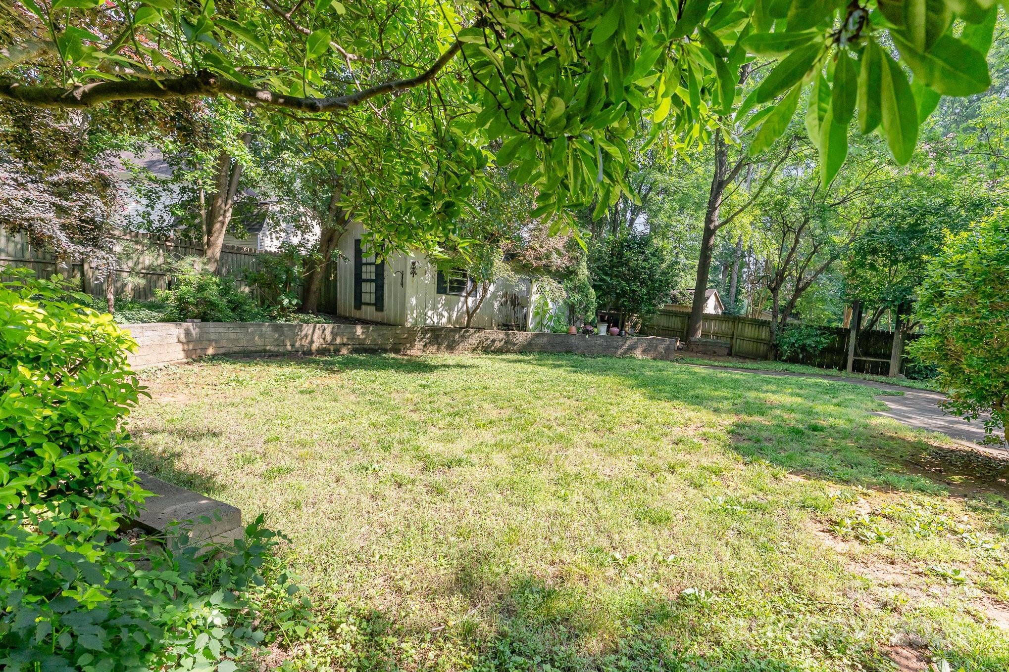 220 Blackberry Trail Property Photo 33