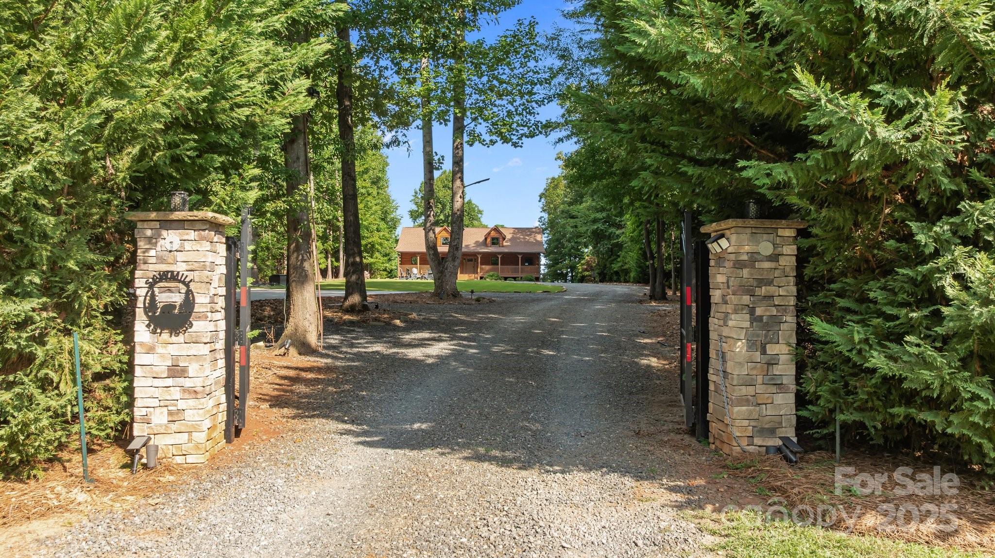10108 Saw Mill Road Property Photo 2